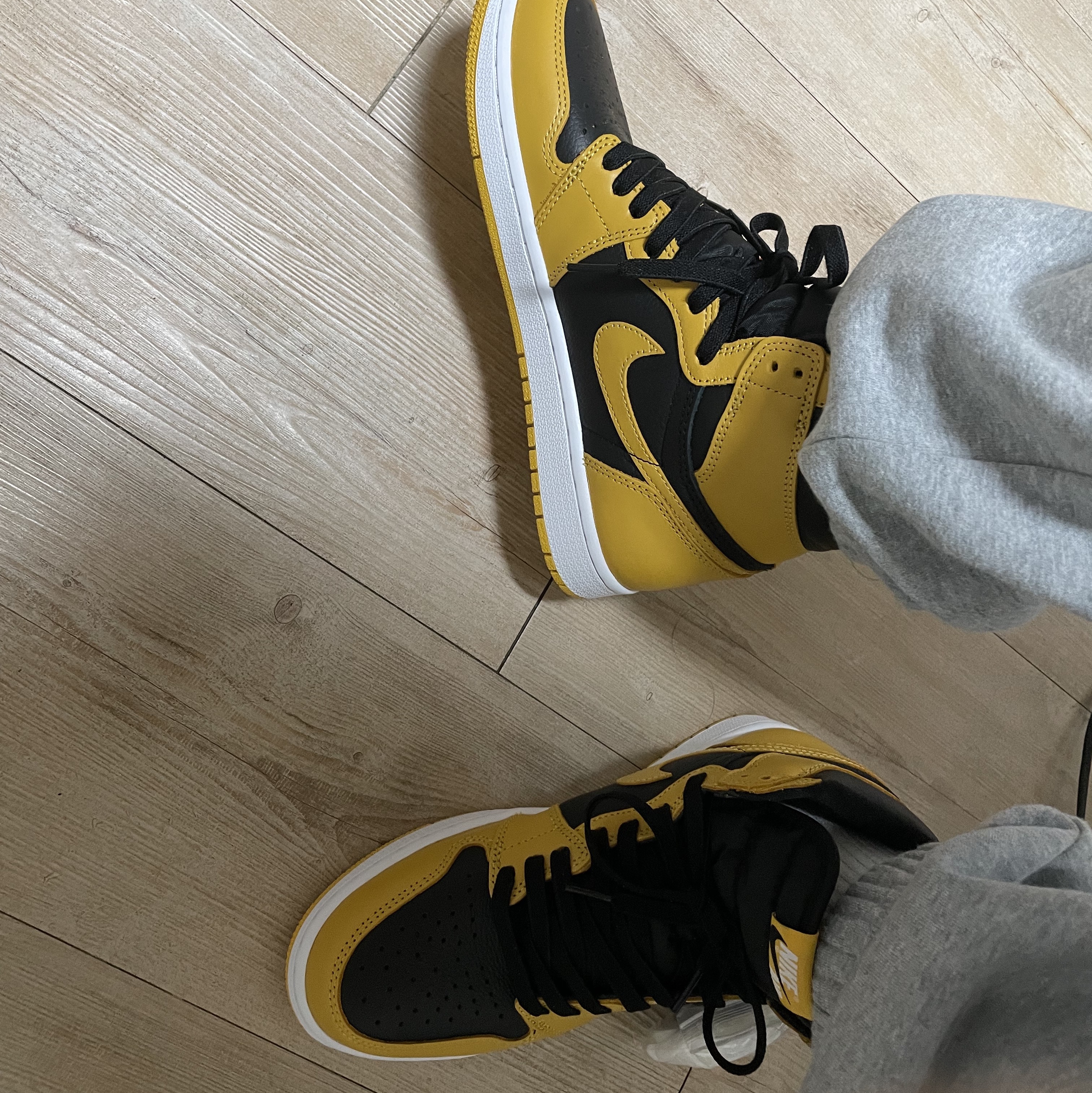 Jordan 1 Retro High OG Pollen 착용 스타일