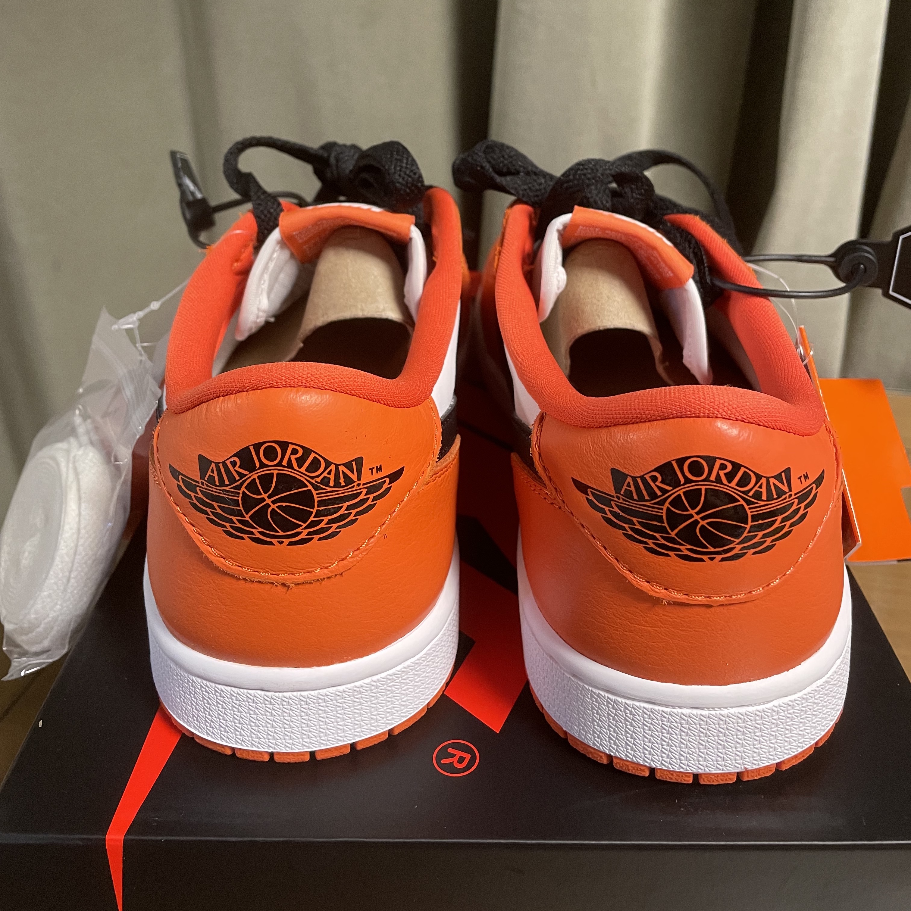 Jordan 1 Low OG Starfish 착용 스타일 - 4