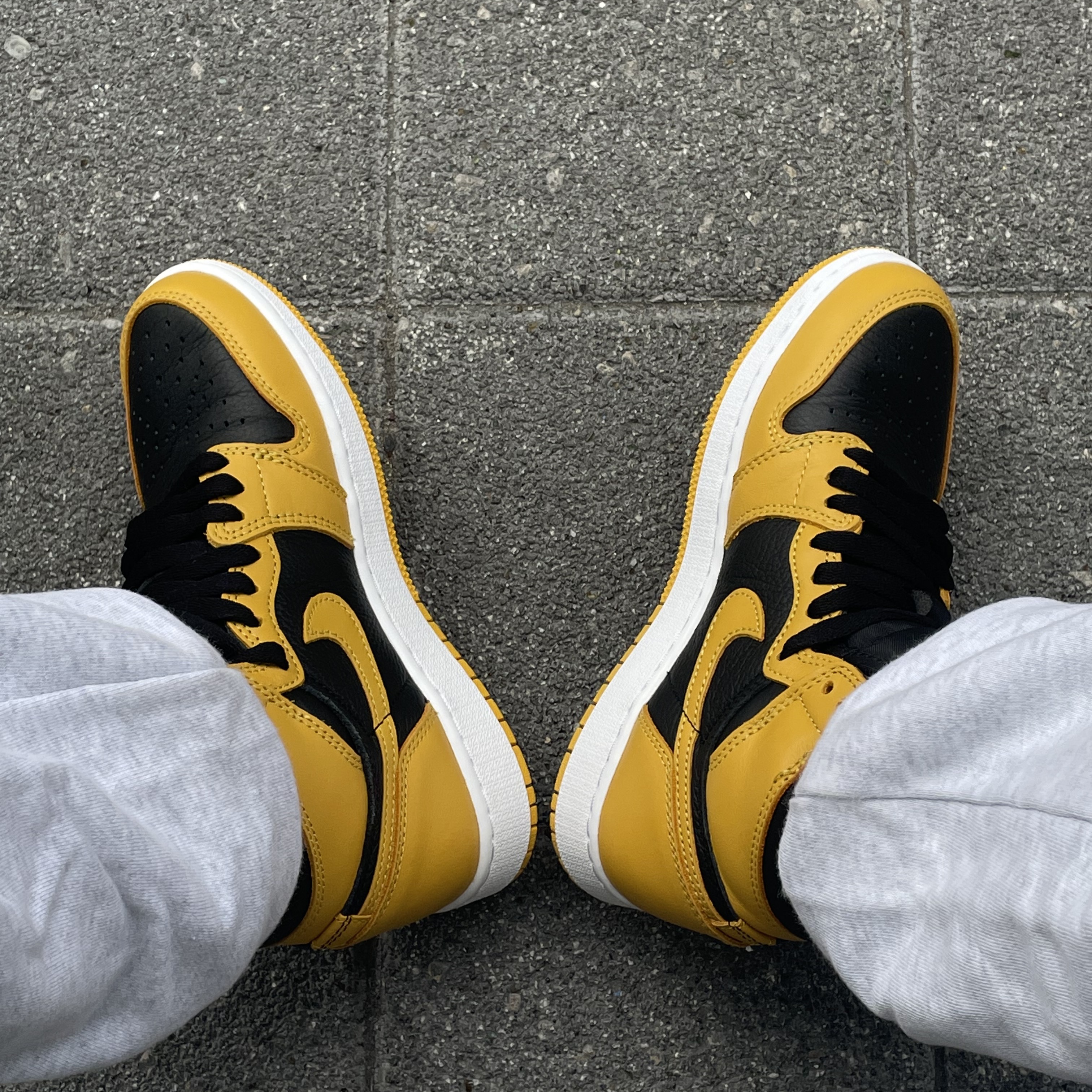 (GS) Jordan 1 Retro High OG Pollen 착용 스타일
