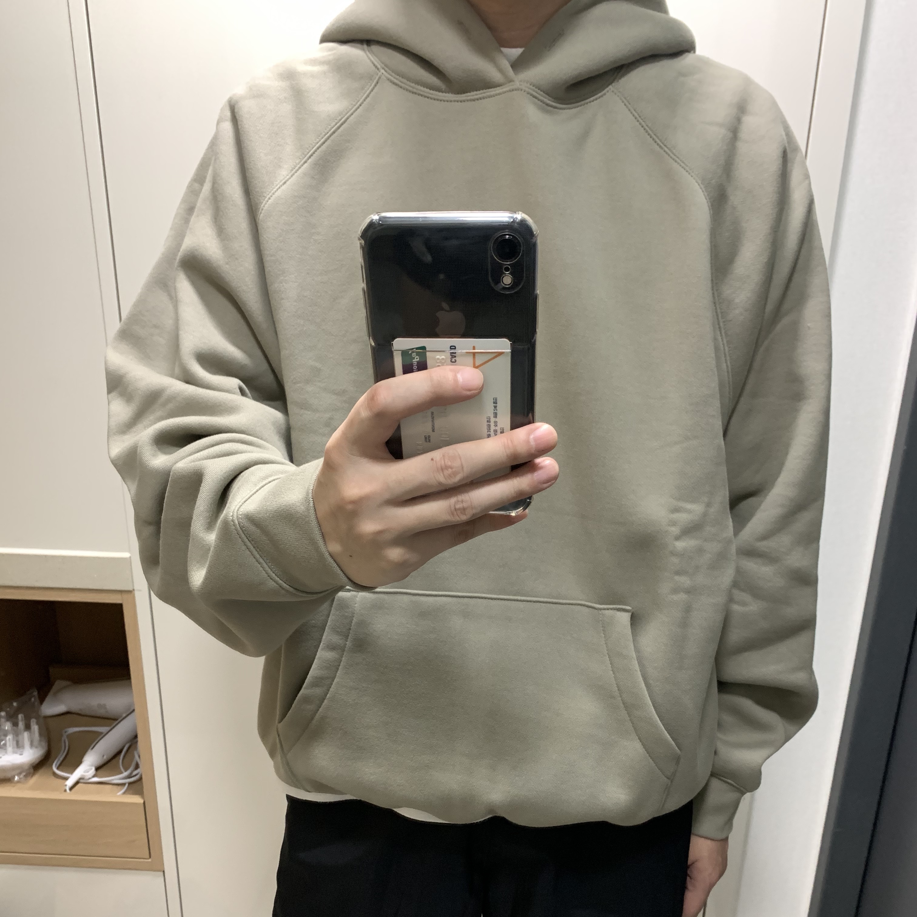 Essentials Pull-Over Hoodie Moss - 21SS 착용 스타일
