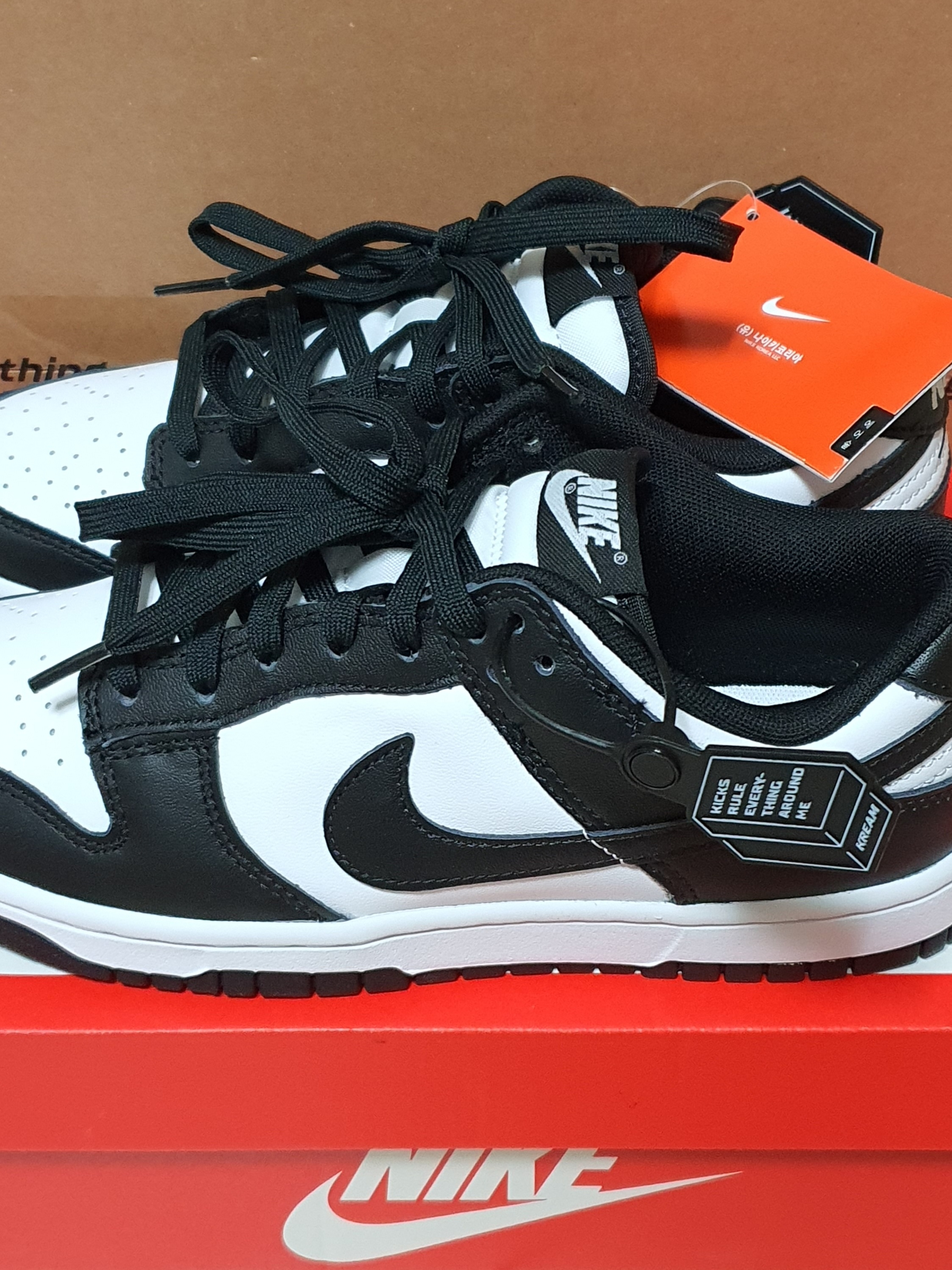 Nike Dunk Low Retro Black 착용 스타일