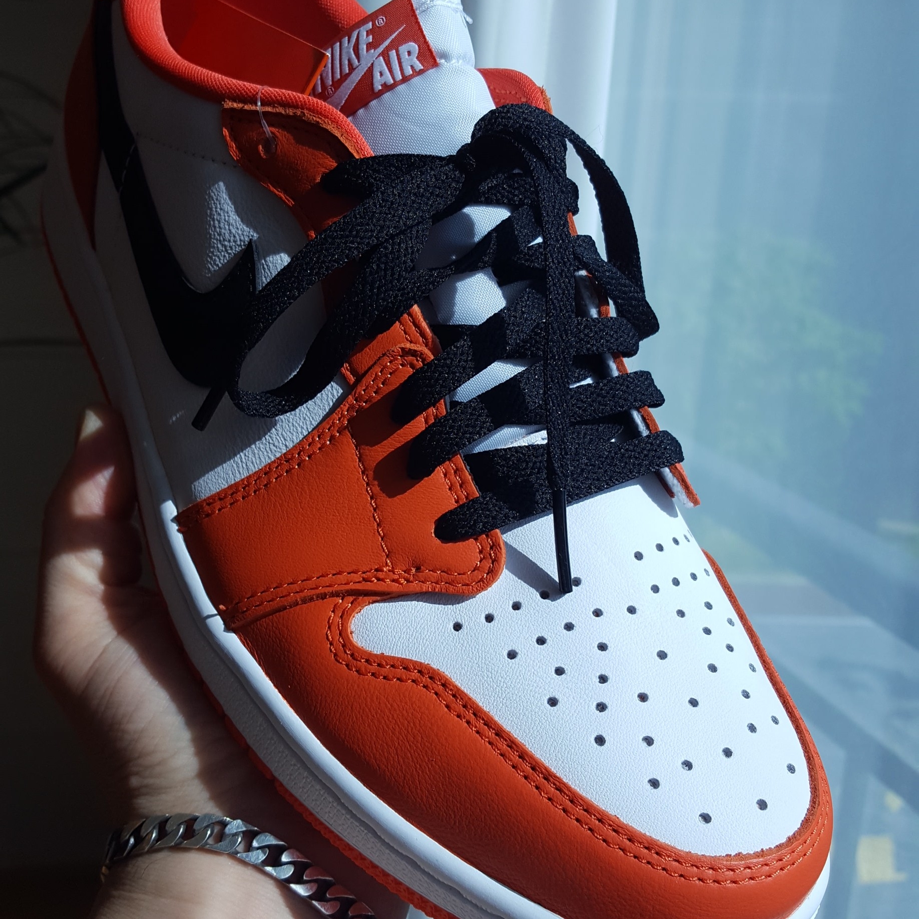 Jordan 1 Low OG Starfish 착용 스타일 - 2
