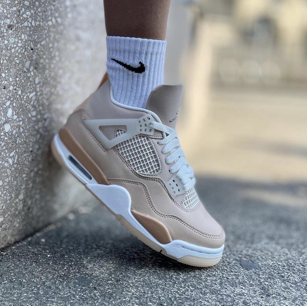(W) Jordan 4 Retro Shimmer 착용 스타일 - 2