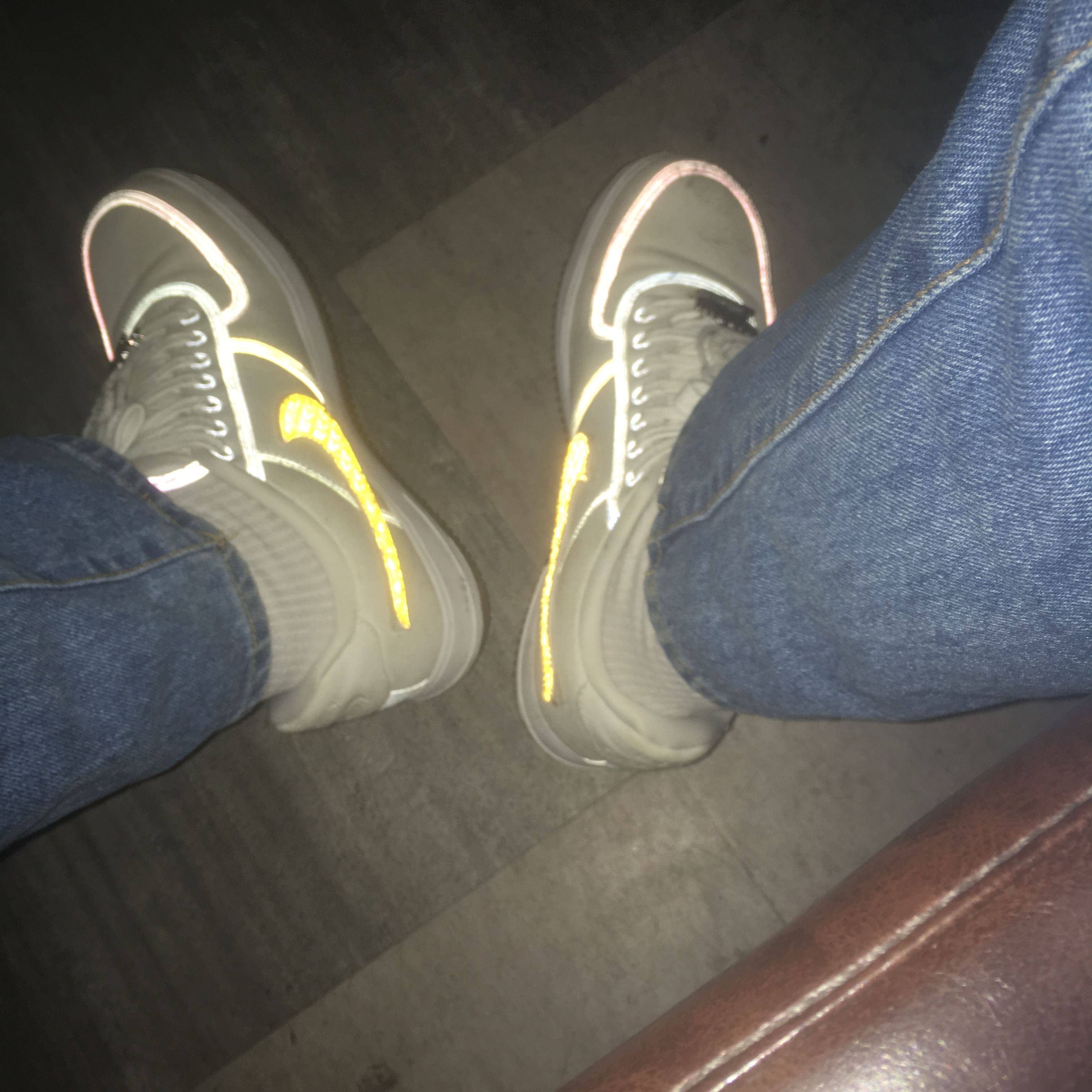 Nike x Travis Scott Air Force 1 Low Sail 착용 스타일 - 3