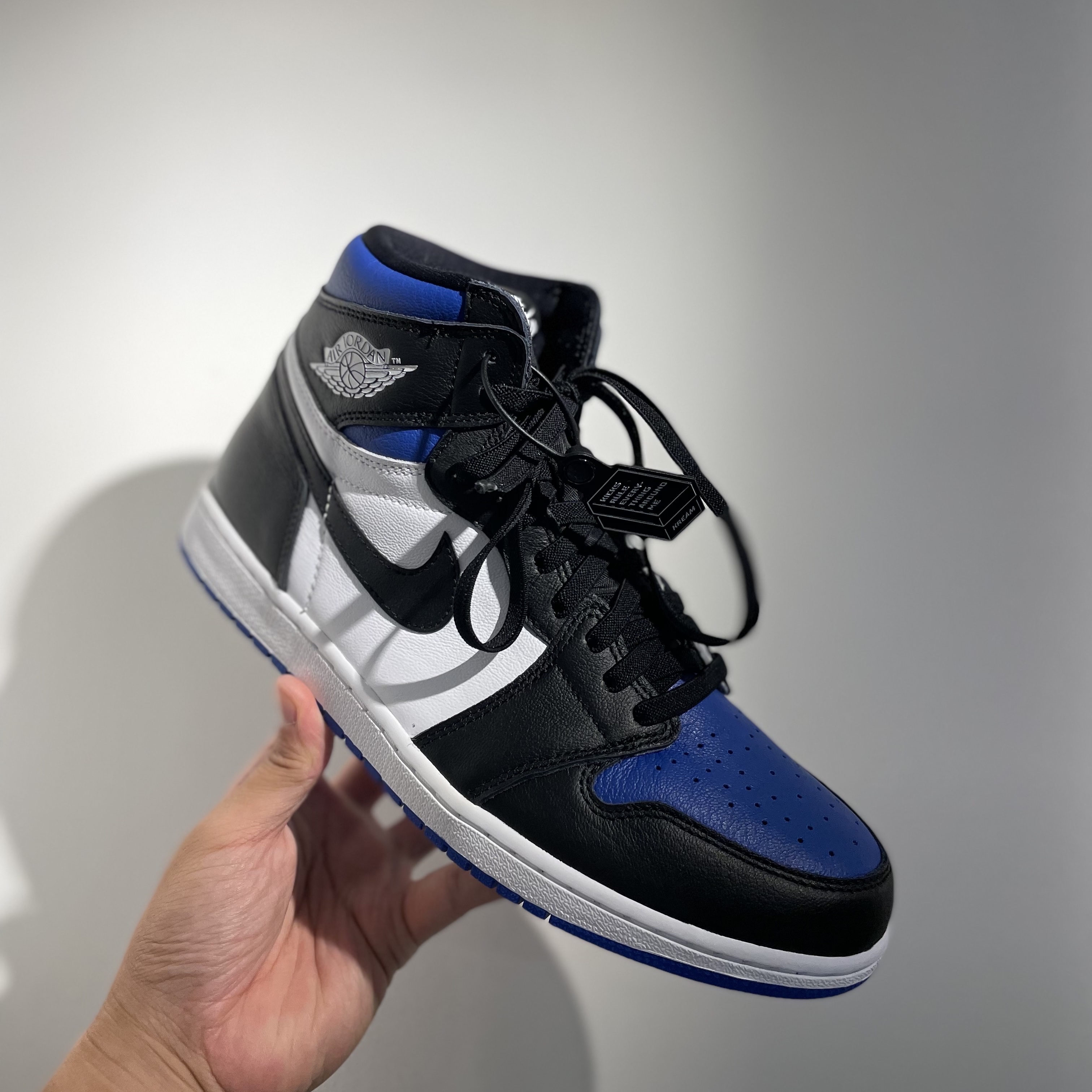 Jordan 1 Retro High OG Royal Toe 착용 스타일 - 2