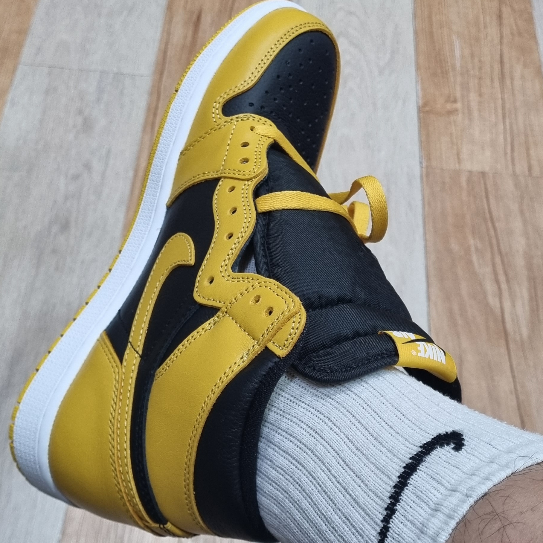 Jordan 1 Retro High OG Pollen 착용 스타일