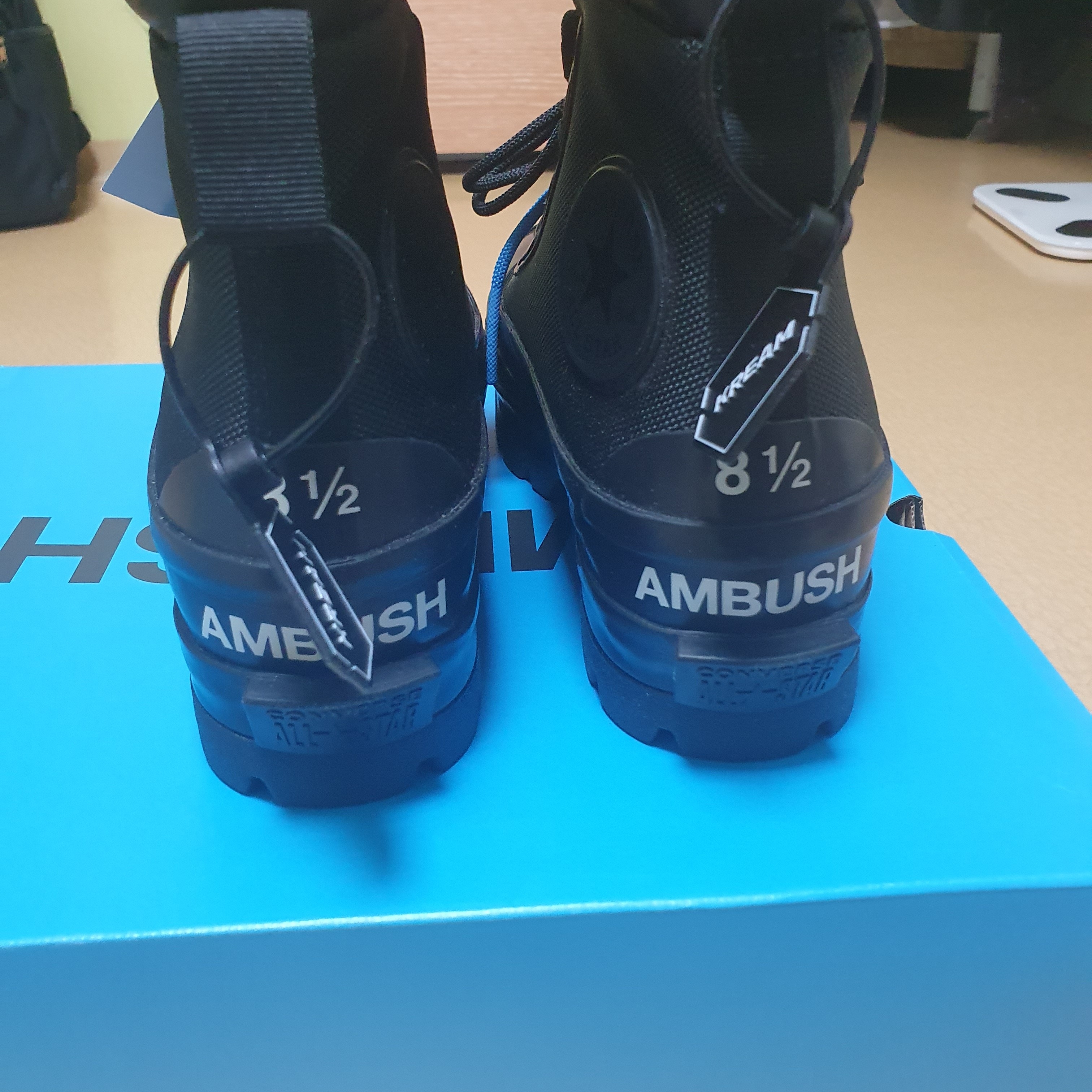 Converse x Ambush Chuck Taylor All Star Duck Boot Black 착용 스타일 - 1