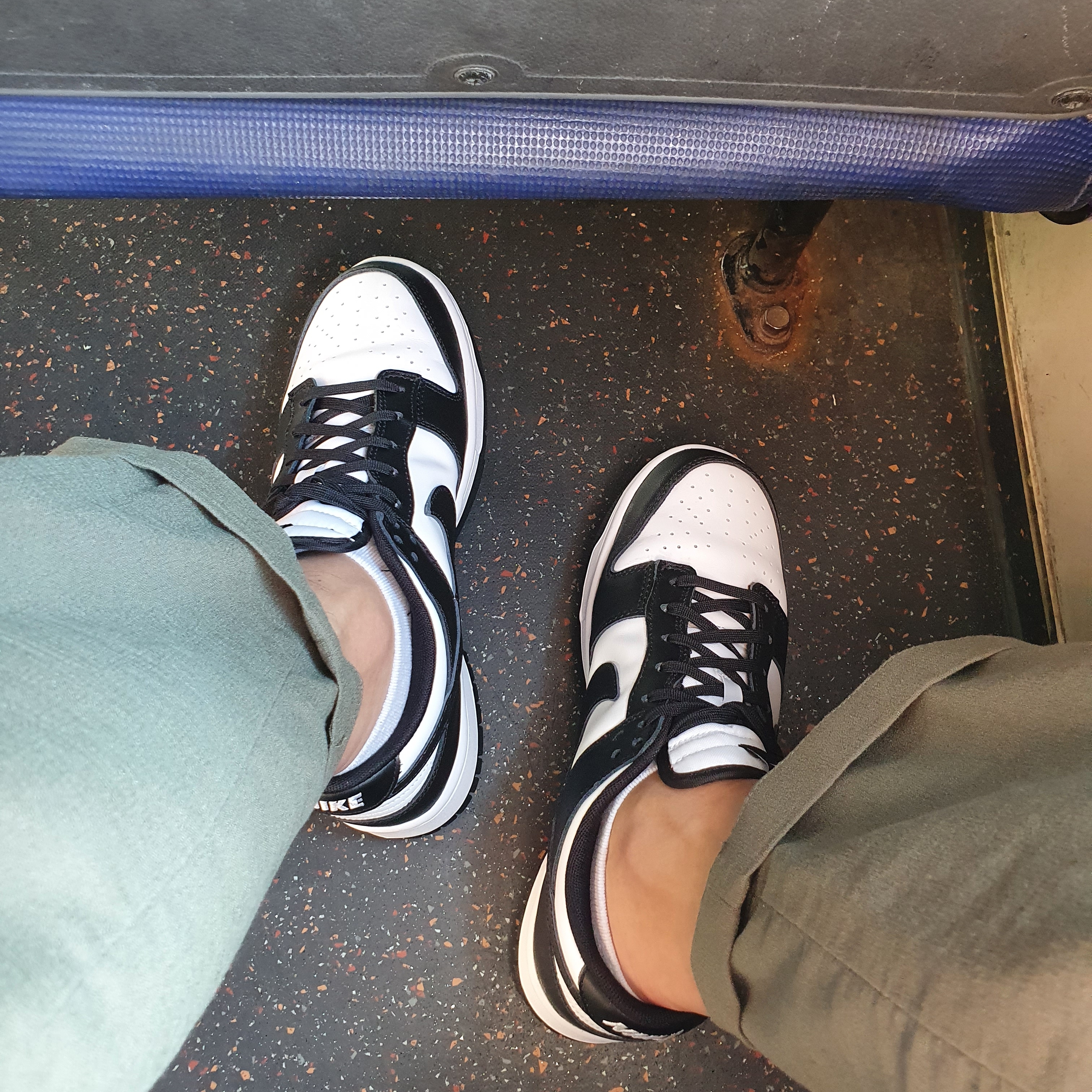 Nike Dunk Low Retro Black 착용 스타일