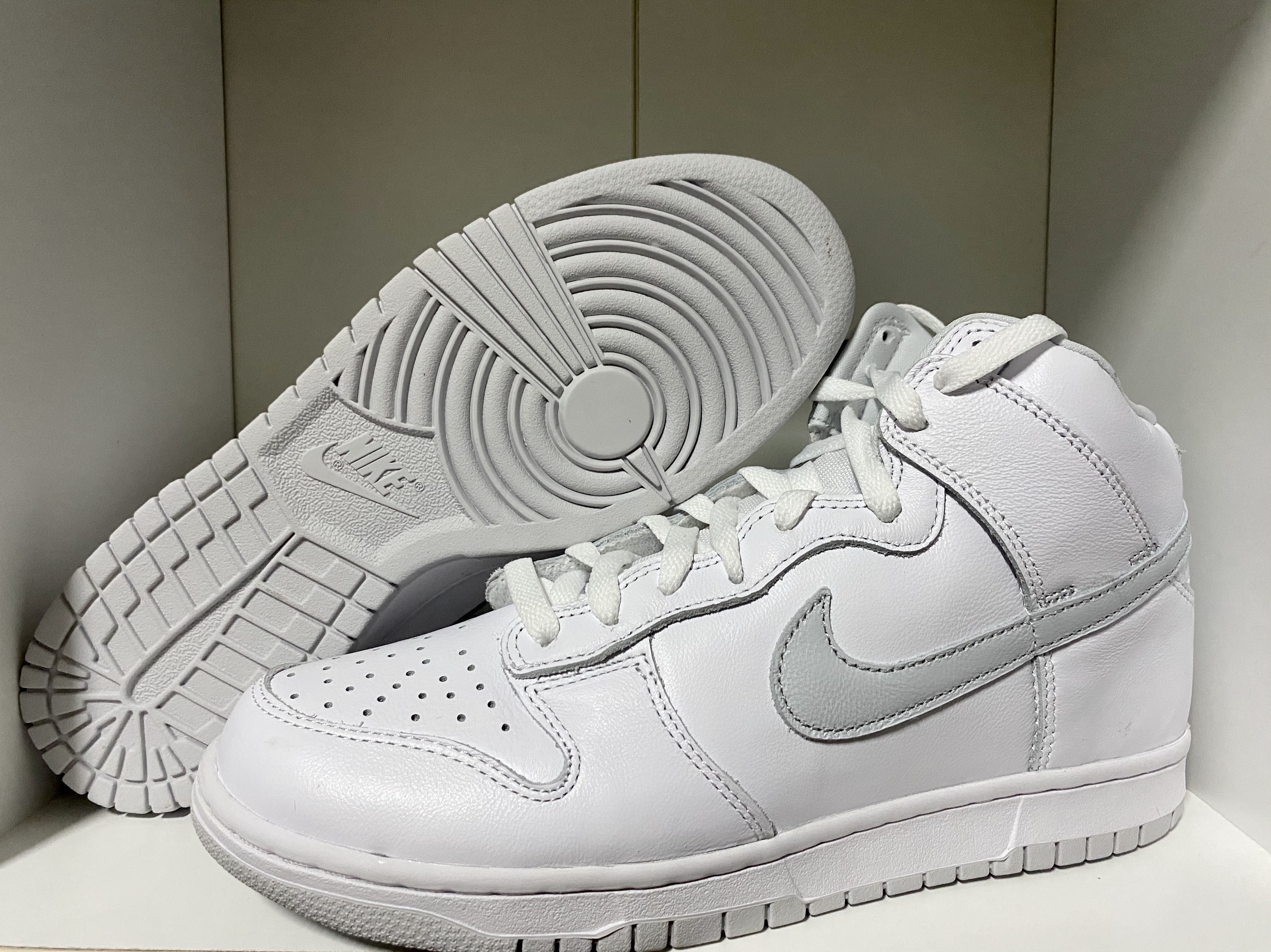 Nike Dunk High SP Pure Platinum 착용 스타일 - 1