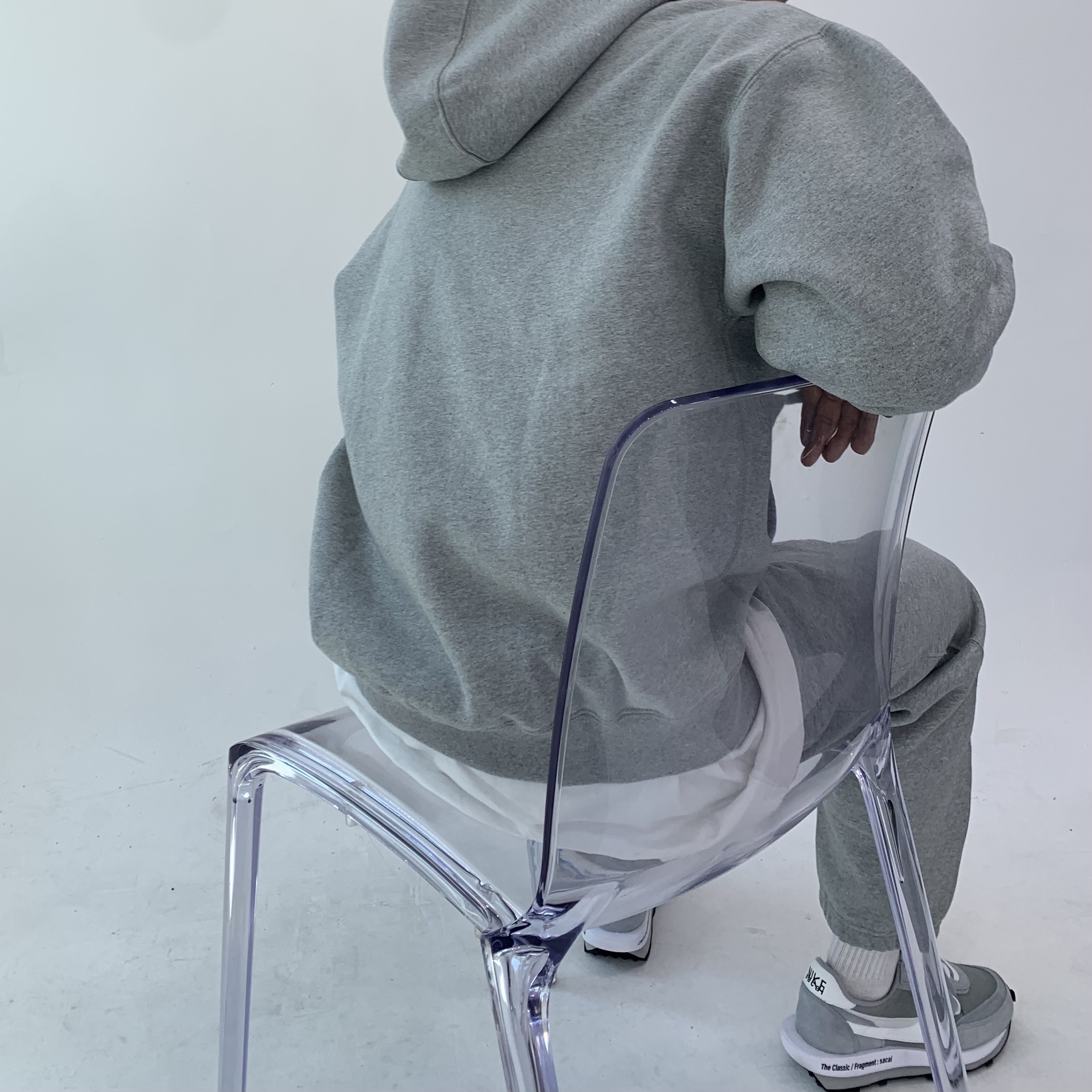 Nike x Sacai x Fragment LDWaffle Light Smoke Grey, Nike NRG Solo Swoosh Fleece Hoodie Dark Grey Heather - US/EU 착용 스타일 - 2