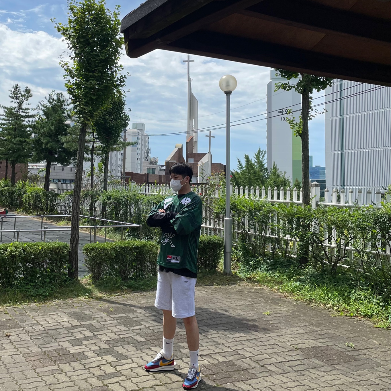 Nike x Sacai LDWaffle Blue Multi, Nike x Cactus Plant Flea Market S/S Jersey Green - US/EU 착용 스타일 - 1