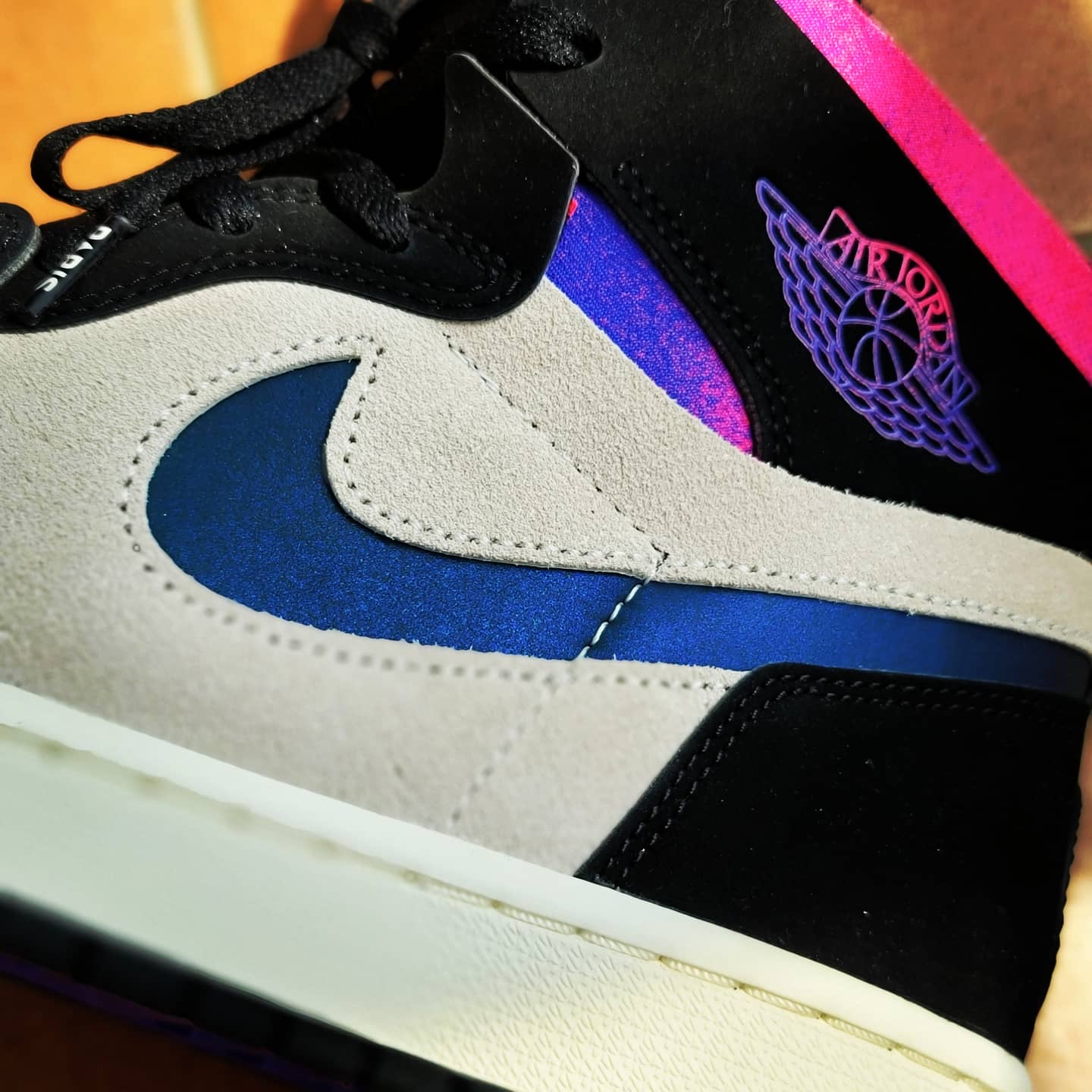 Jordan 1 x Paris Saint-Germain Zoom Air CMFT 착용 스타일 - 2