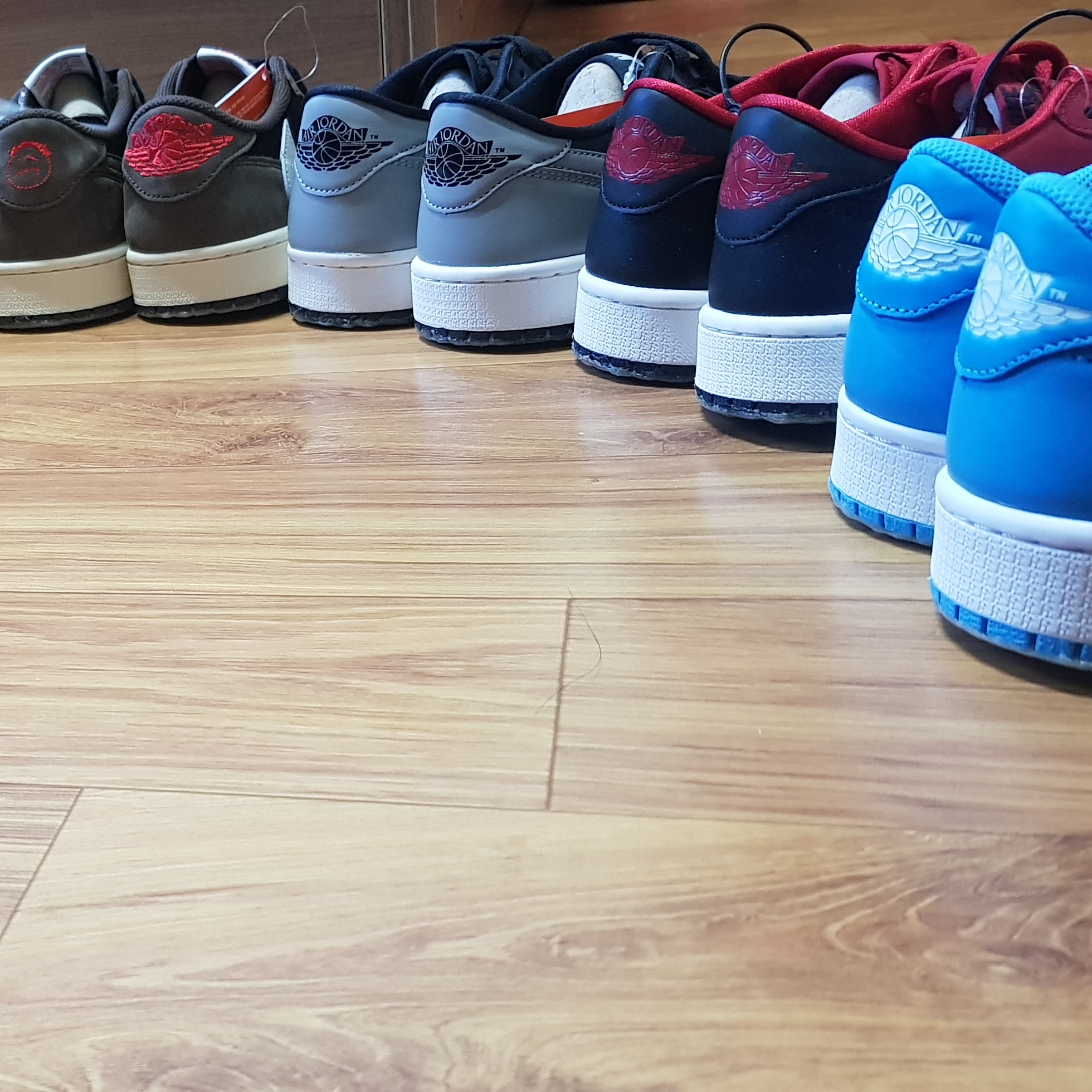 Jordan 1 Retro Low OG Royal 2015, Jordan 1 Retro Low OG Bred 2015 착용 스타일 - 3