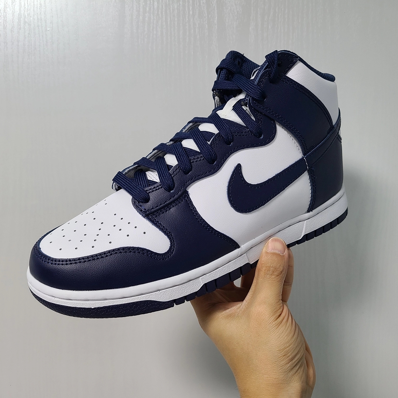Nike Dunk High Retro Championship Navy, Nike Dunk High Retro Black and White 착용 스타일 - 1