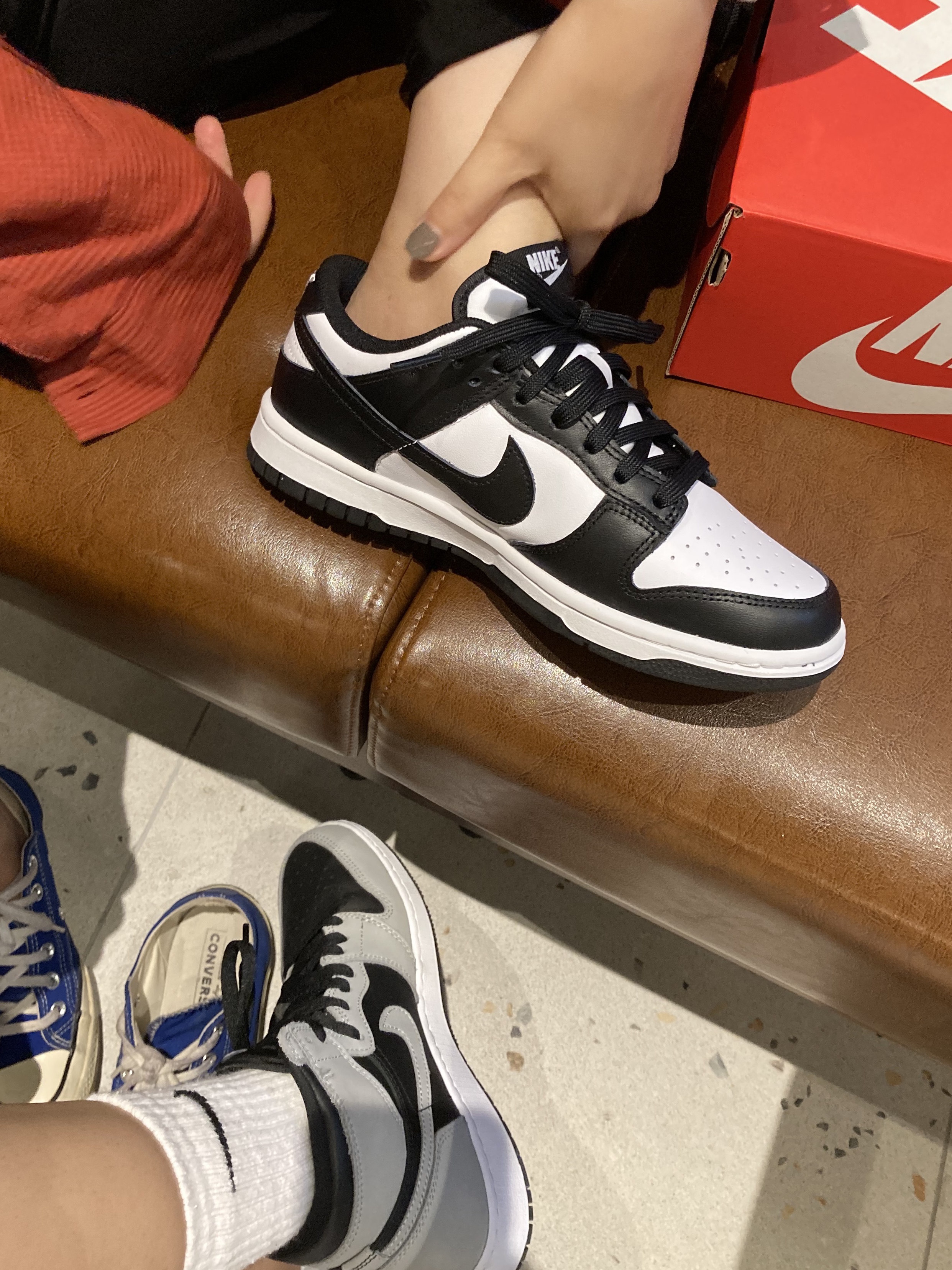 (GS) Jordan 1 Retro High OG Shadow 2.0, Jordan 1 Retro High OG Shadow 2.0 착용 스타일 - 2
