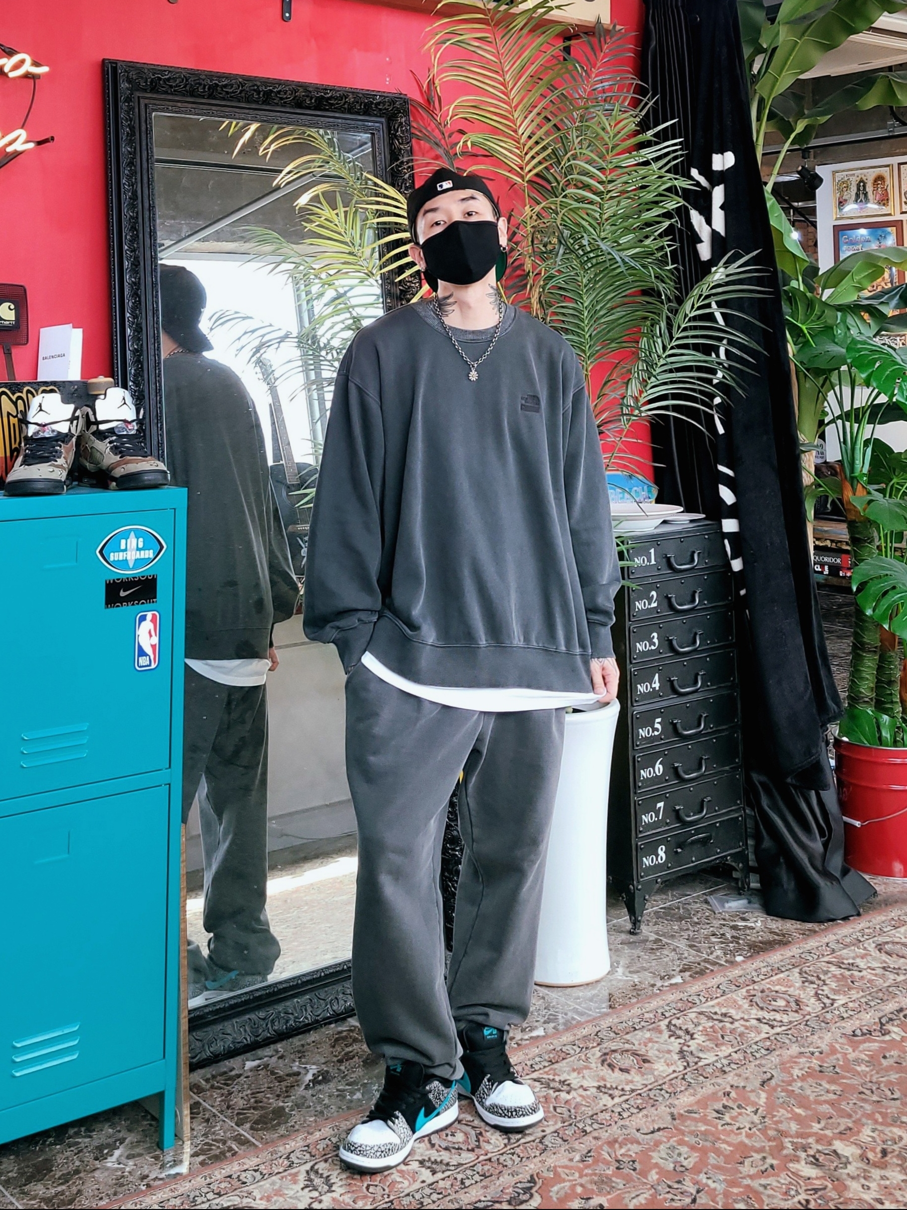 Supreme x The North Face Pigment Printed Crewneck Black - 21SS, Nike SB Dunk Low Pro Clear Jade 착용 스타일 - 2