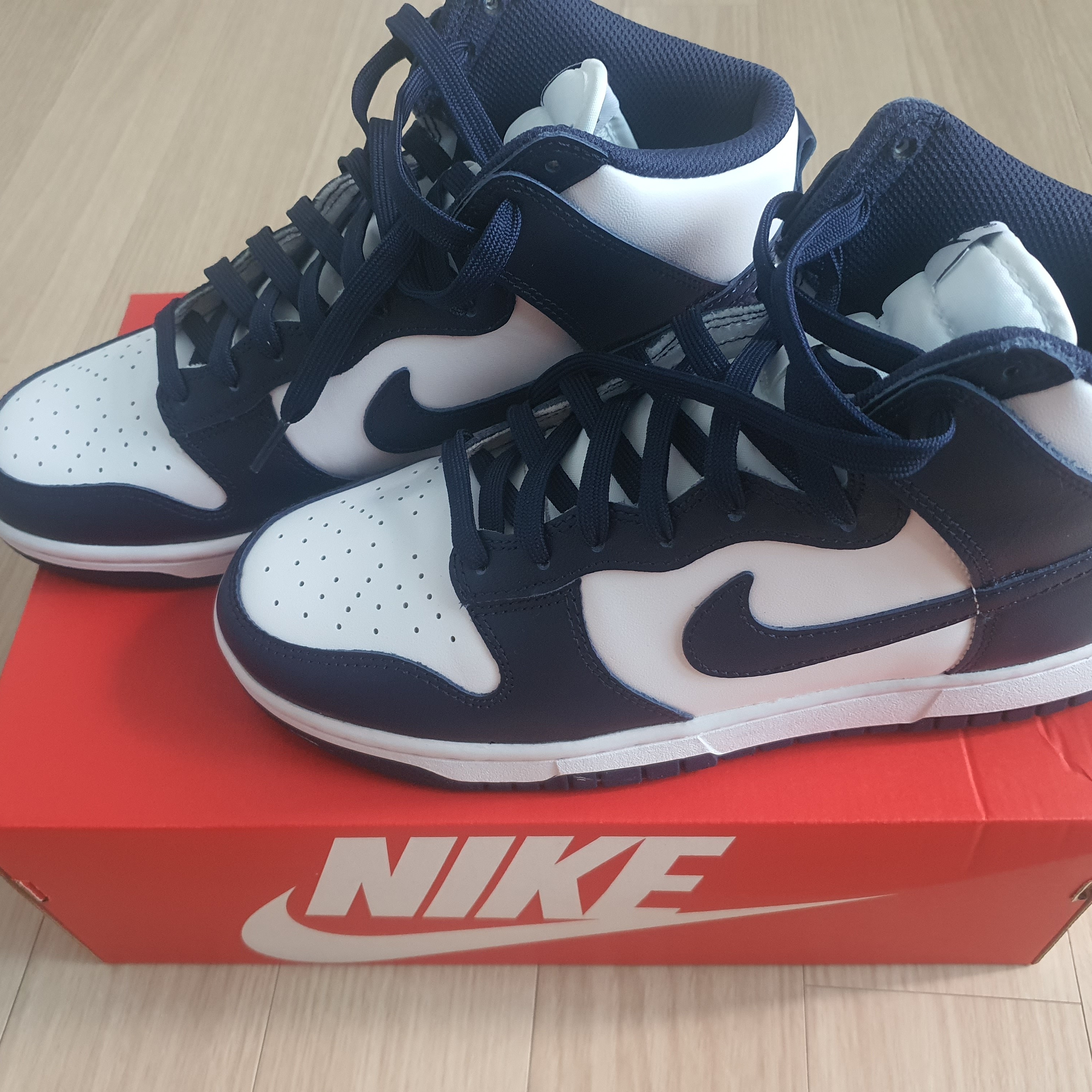 Nike Dunk High Retro Championship Navy 착용 스타일 - 1