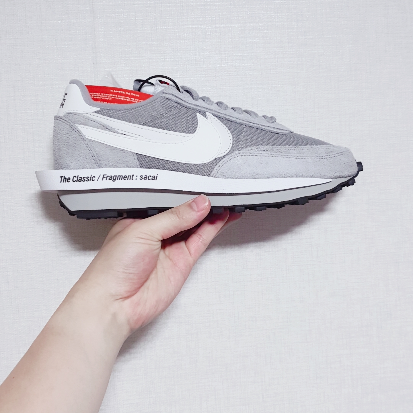 Nike x Sacai x Fragment LDWaffle Light Smoke Grey, Nike x Sacai x Fragment LDWaffle Blackened Blue 착용 스타일 - 1