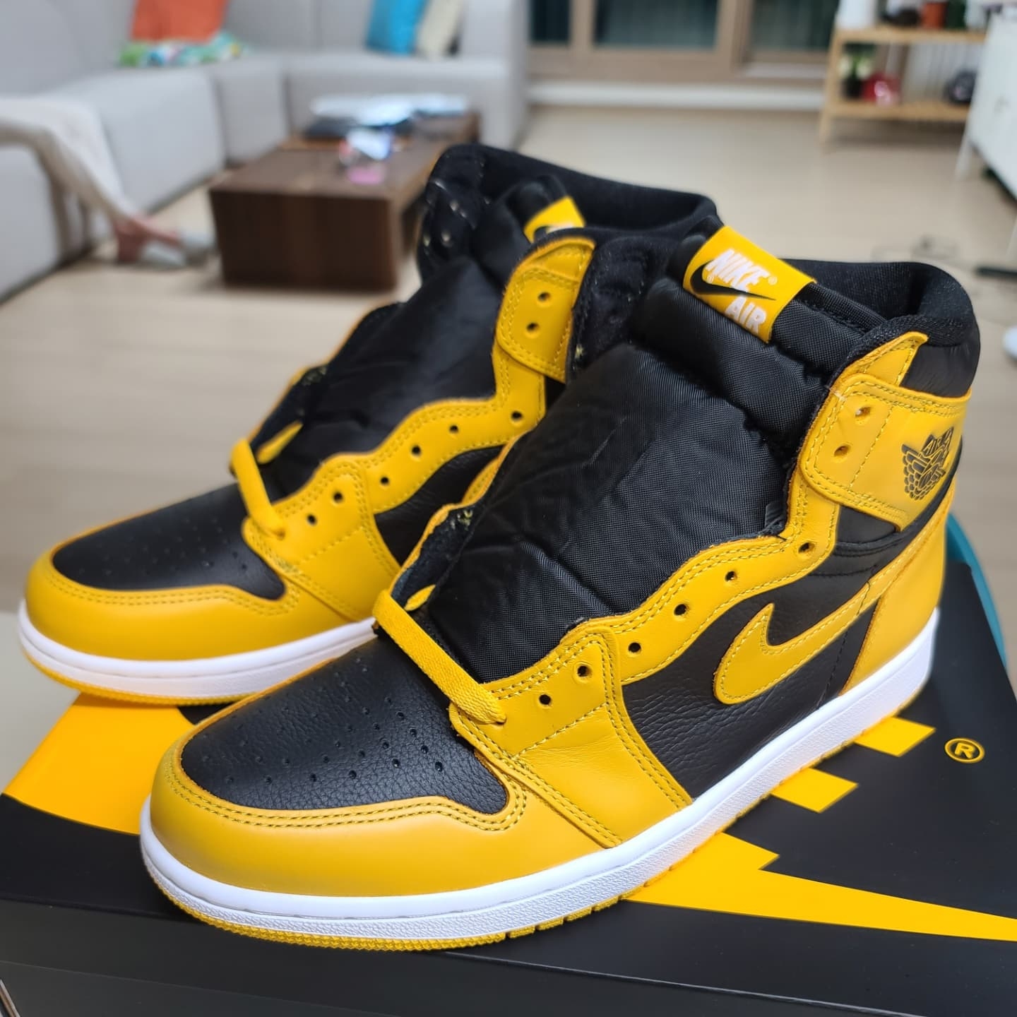 Jordan 1 Retro High OG Pollen 착용 스타일 - 1