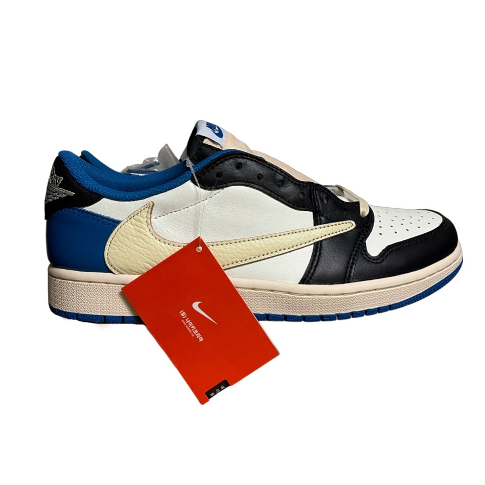 Jordan 1 x Travis Scott x Fragment Retro Low OG SP Military Blue 착용 스타일