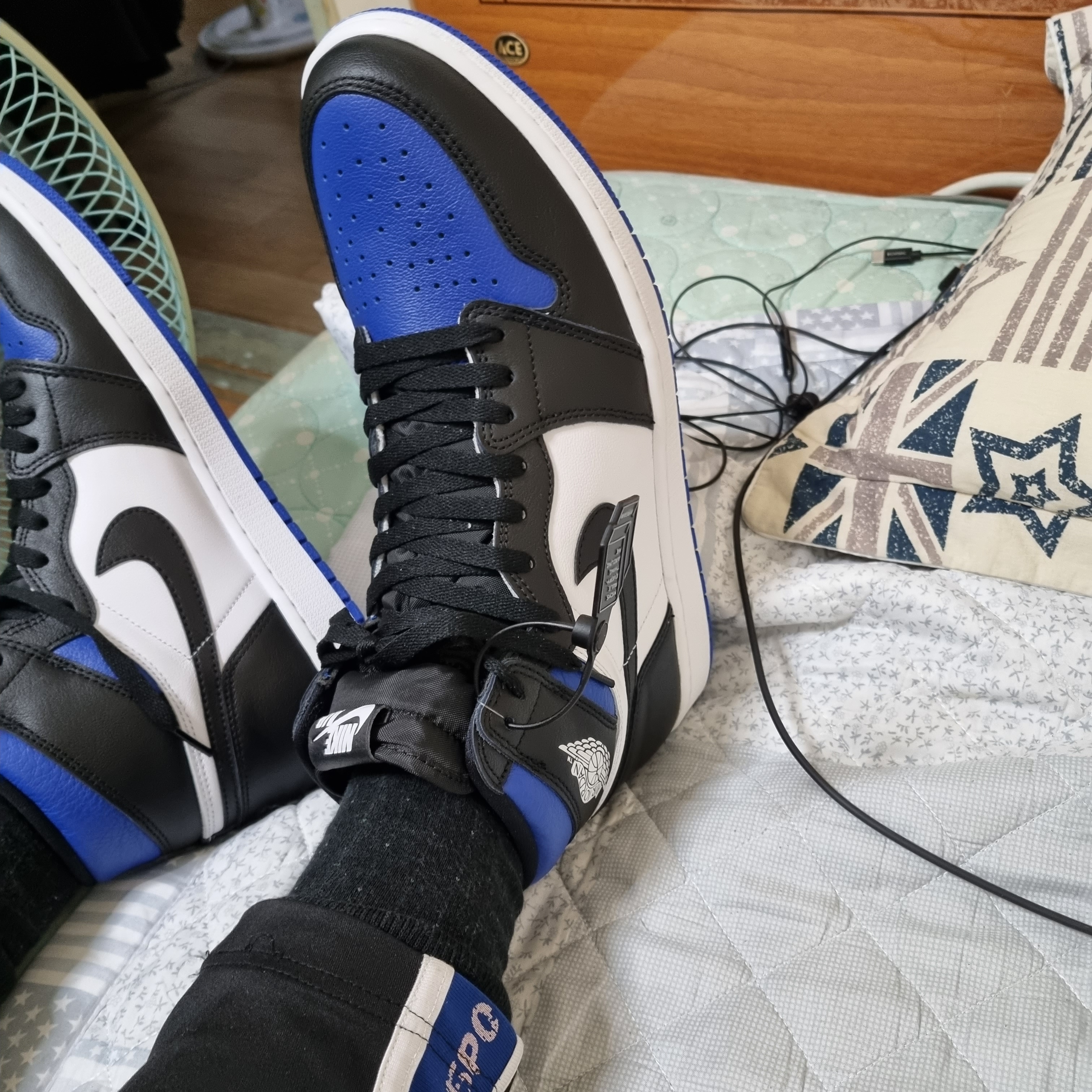 Jordan 1 Retro High OG Royal Toe 착용 스타일