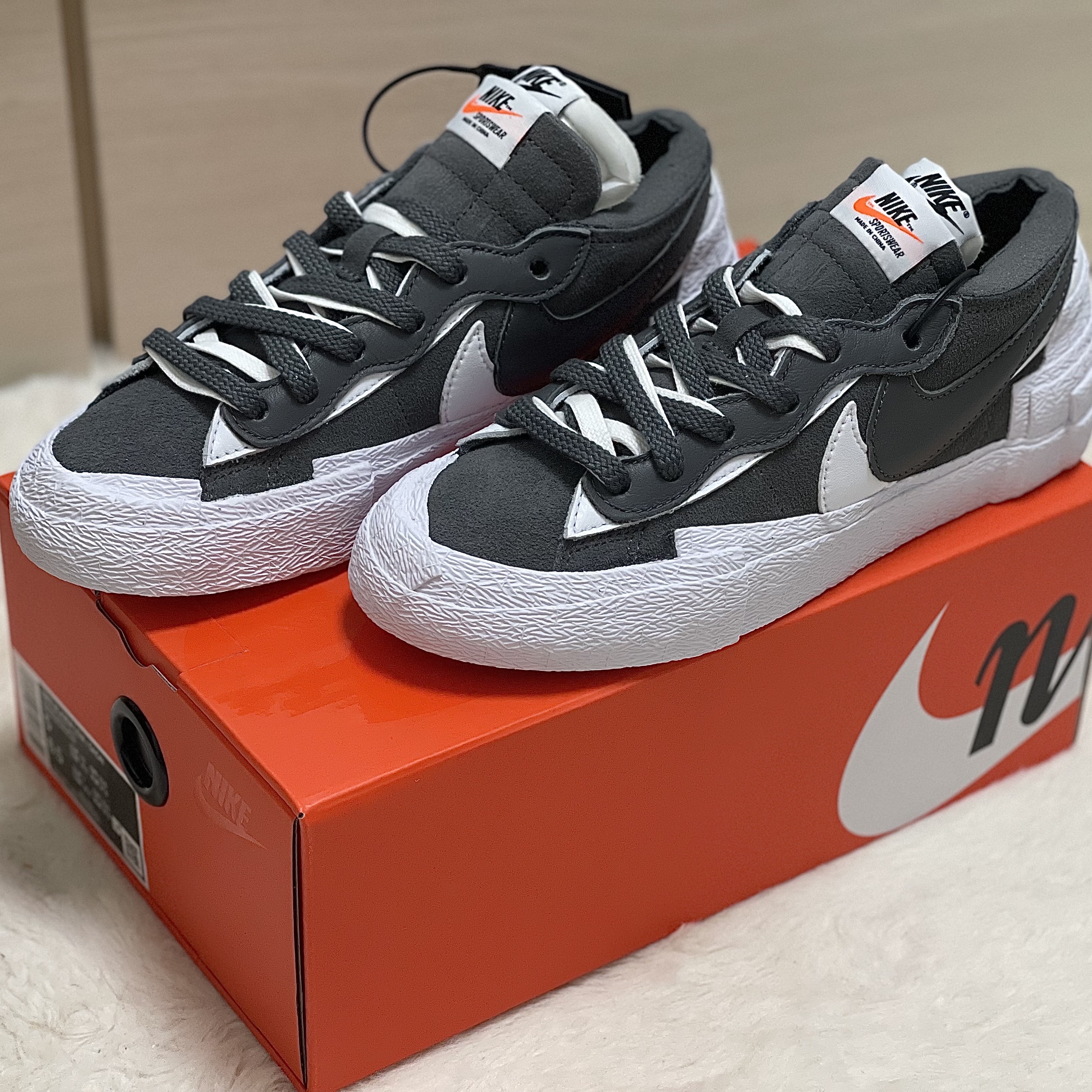 Nike x Sacai Blazer Low Iron Grey 착용 스타일