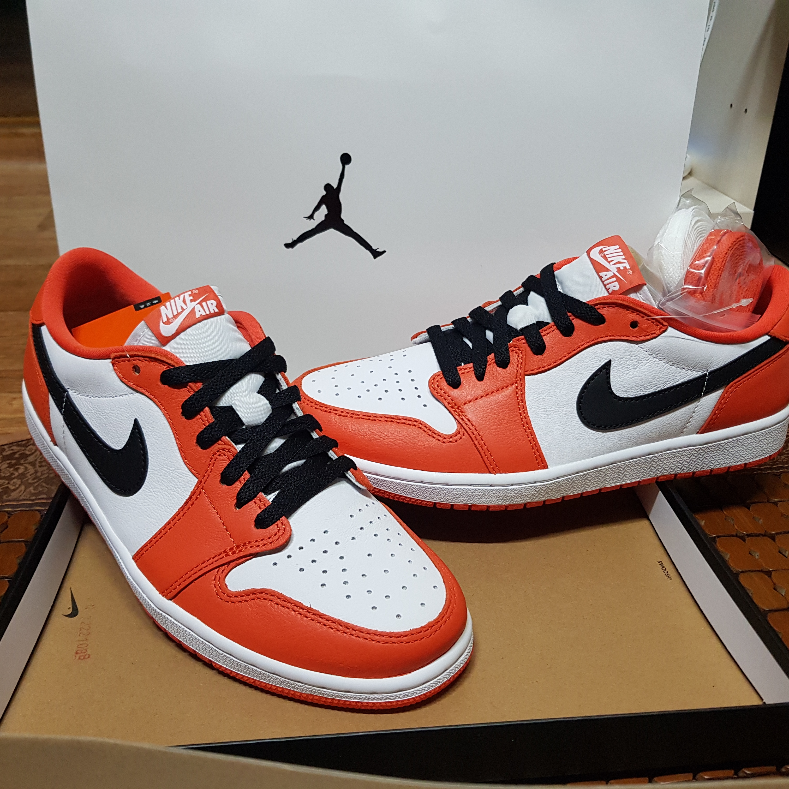 Jordan 1 Low OG Starfish 착용 스타일