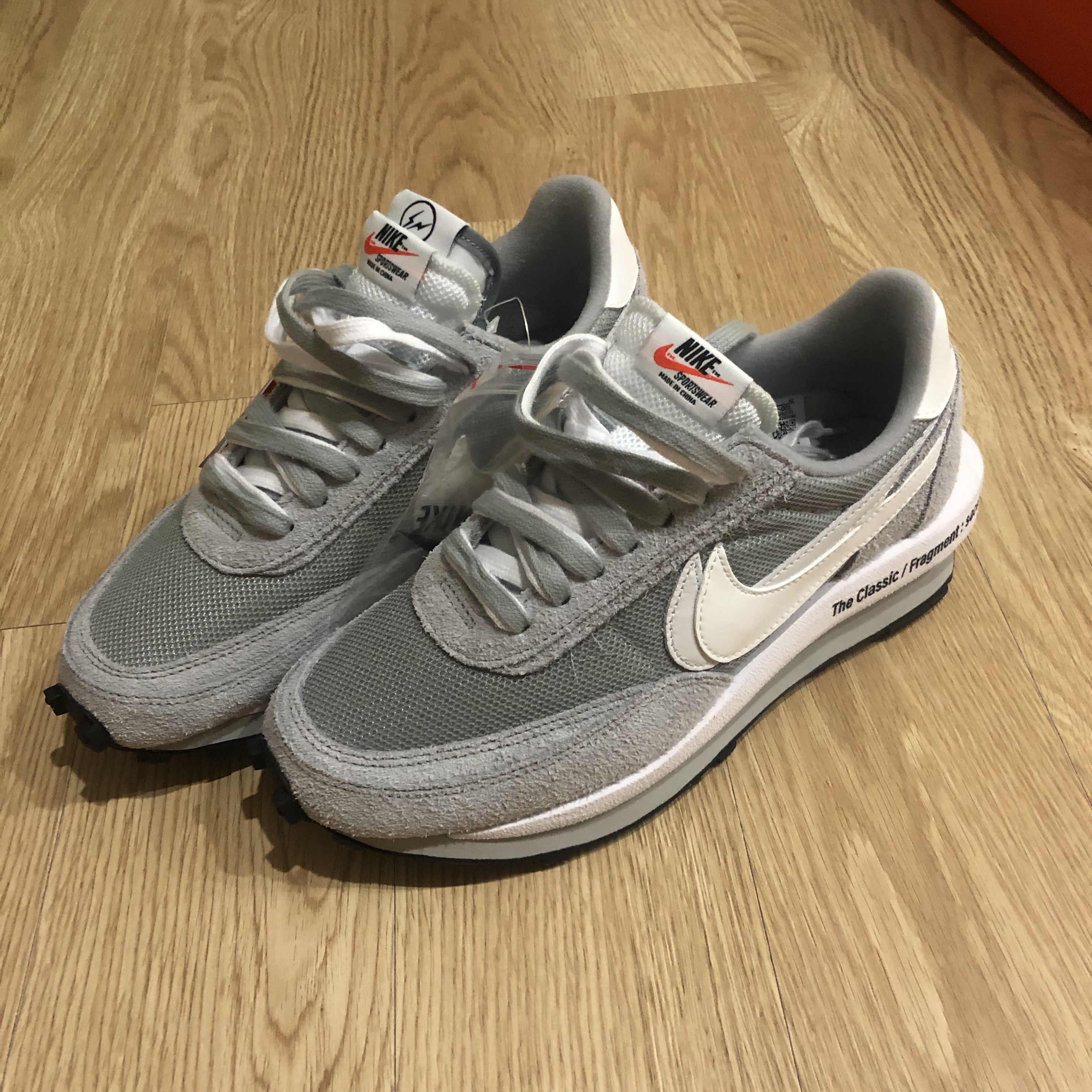 Nike x Sacai x Fragment LDWaffle Light Smoke Grey 착용 스타일 - 1