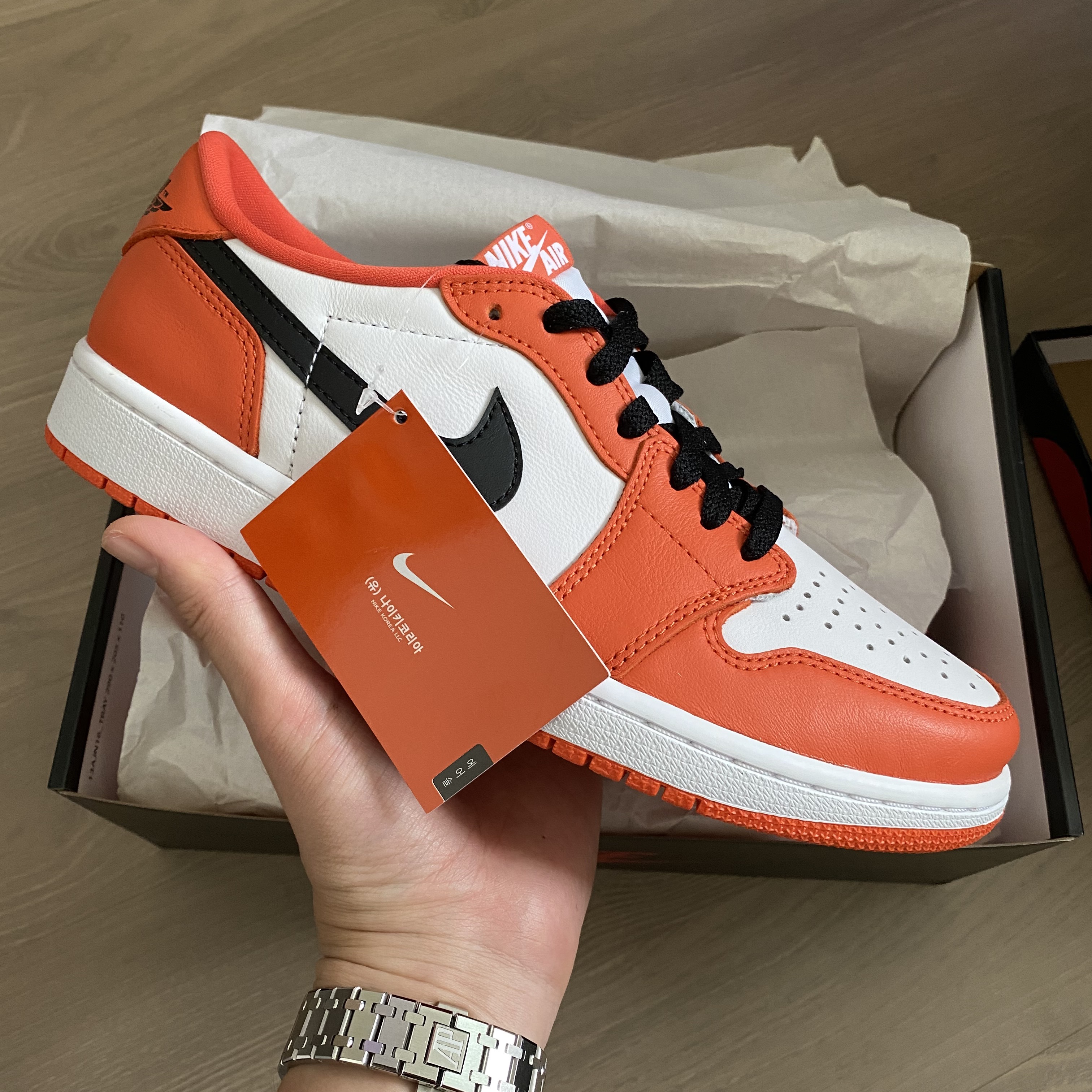 Jordan 1 Low OG Starfish 착용 스타일