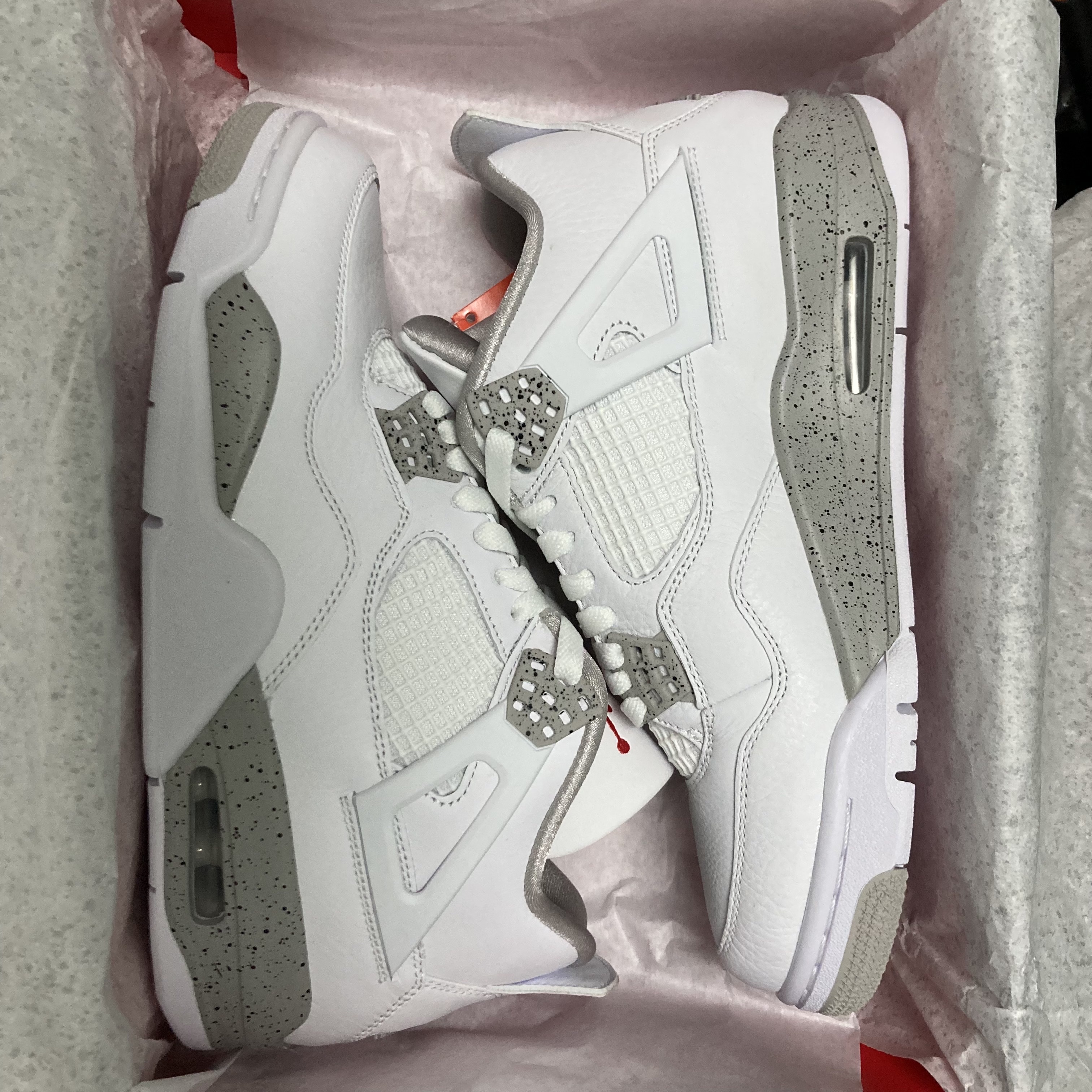 Jordan 4 Retro Tech White 착용 스타일 - 1