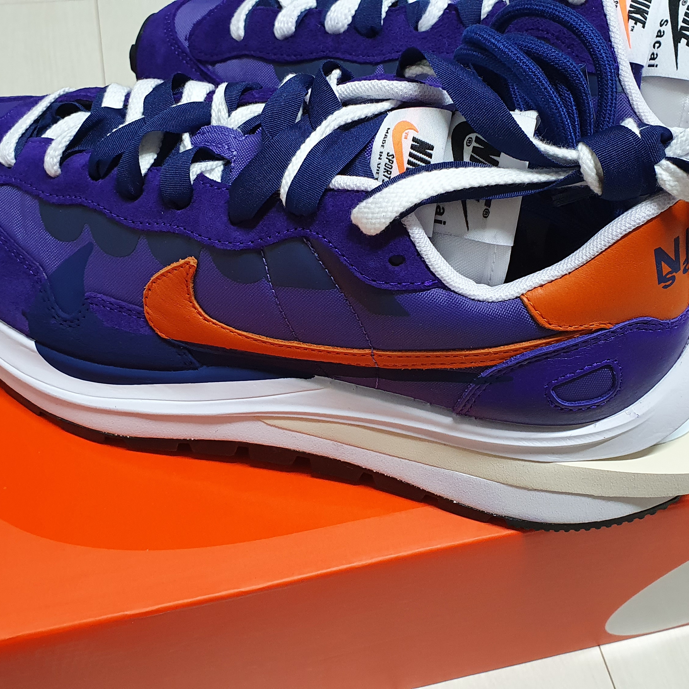 Nike x Sacai VaporWaffle Dark Iris 착용 스타일 - 1