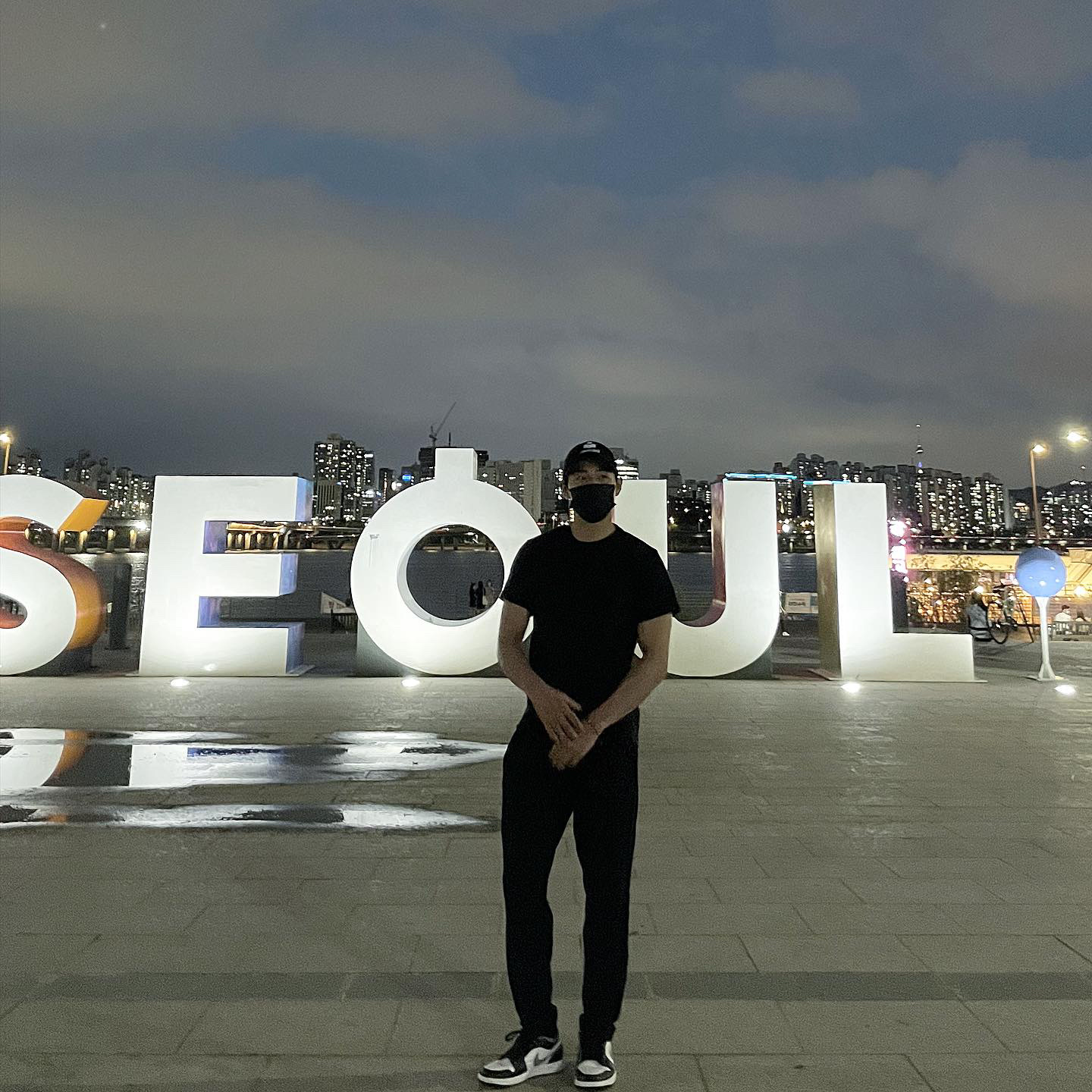 Jordan 1 Low Black Particle Grey 착용 스타일