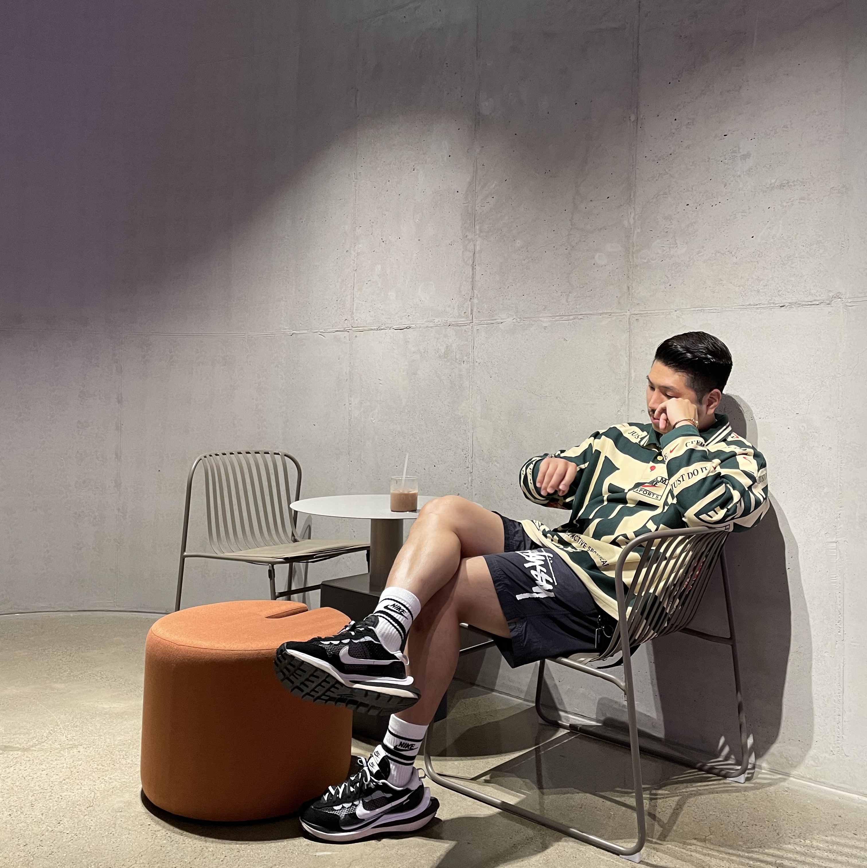 Nike x Cactus Plant Flea Market Long Sleeve Polo Natural - US/EU, Nike x Stussy Water Shorts Off Noir 착용 스타일 - 2