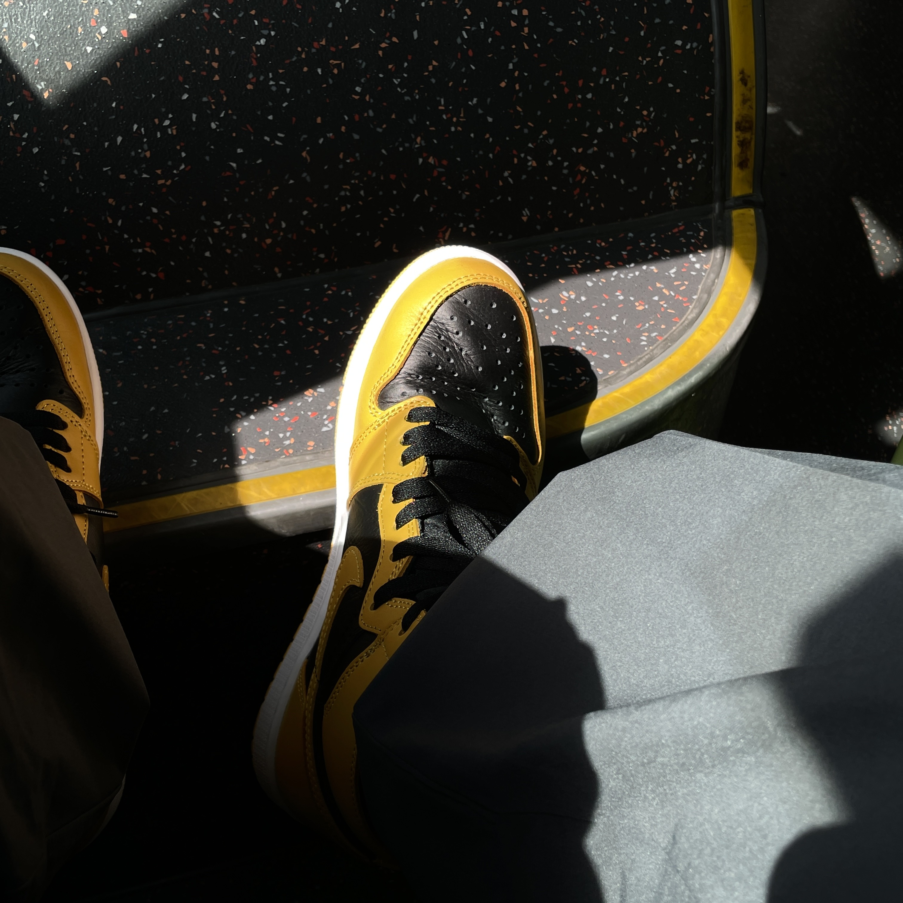 Jordan 1 Retro High OG Pollen 착용 스타일