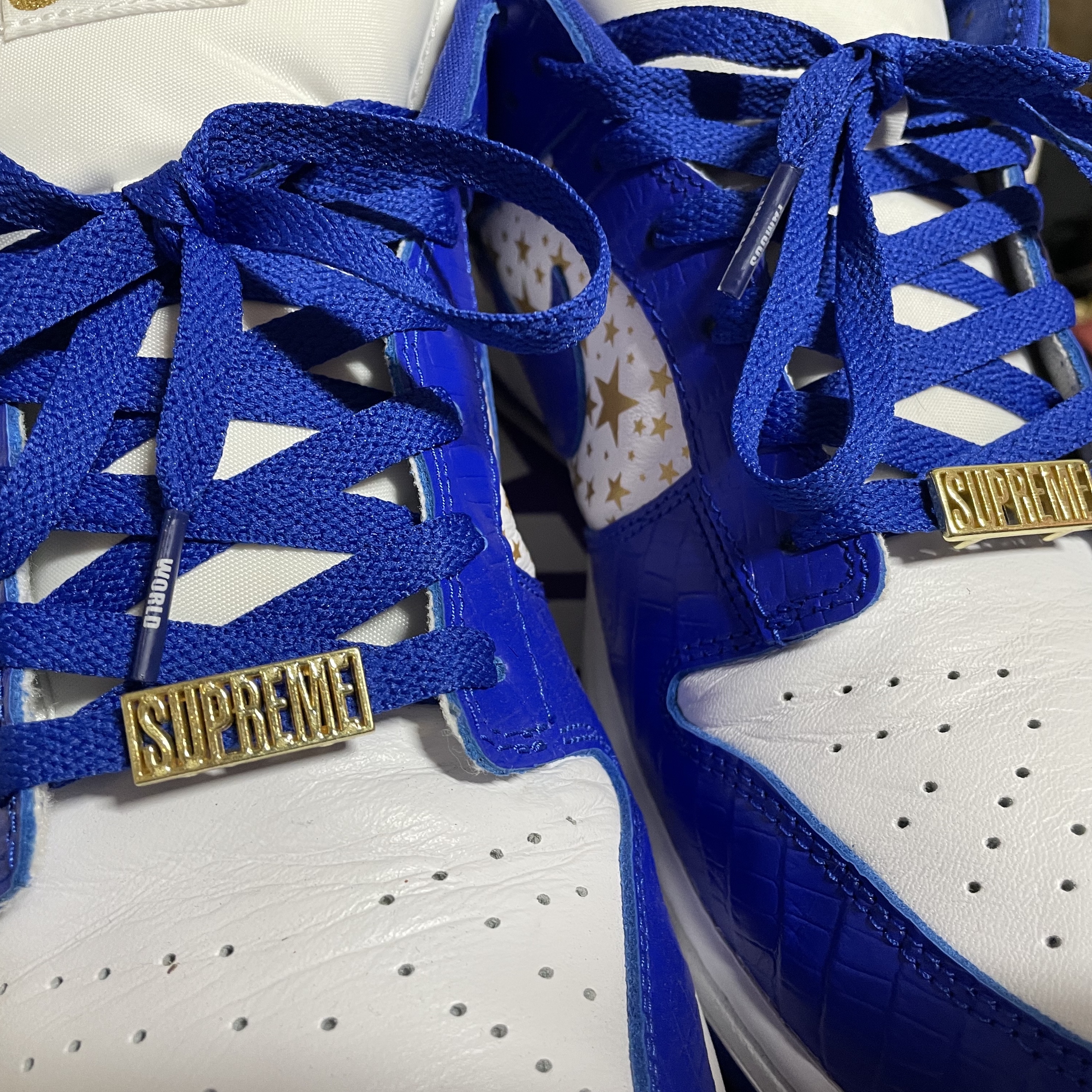 Nike x Supreme SB Dunk Low Hyper Blue 착용 스타일
