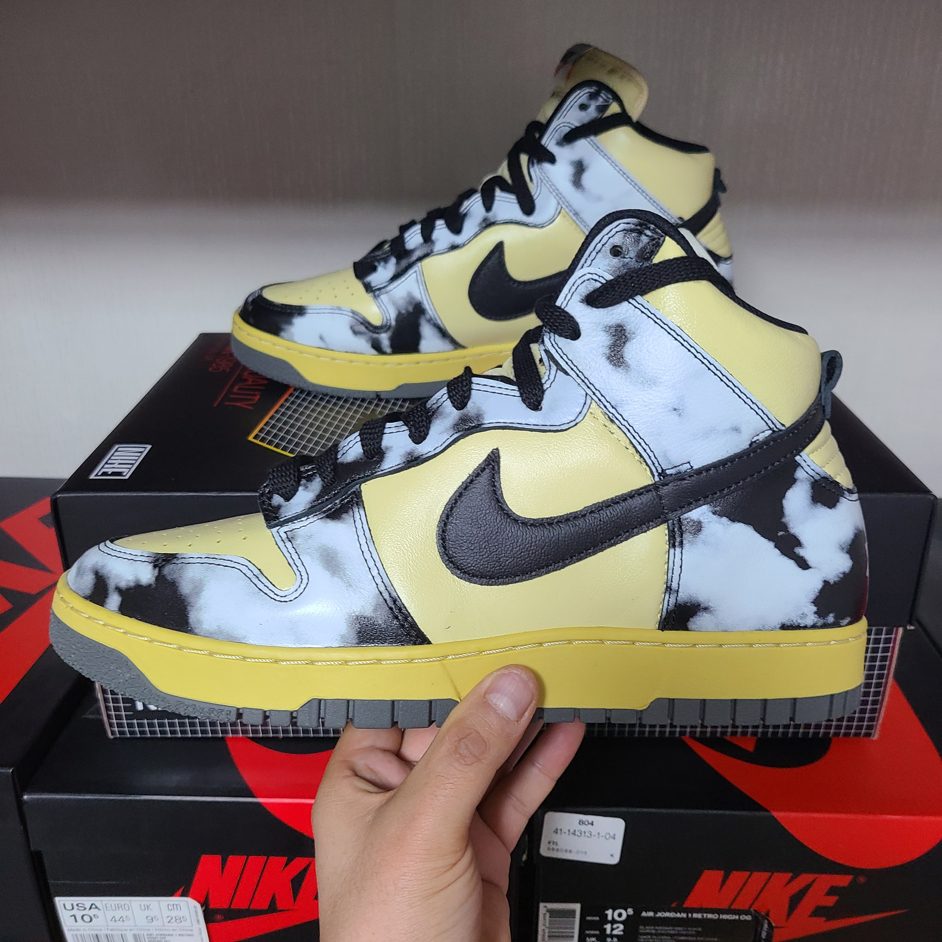 Nike Dunk High 1985 SP Black Acid Wash 착용 스타일
