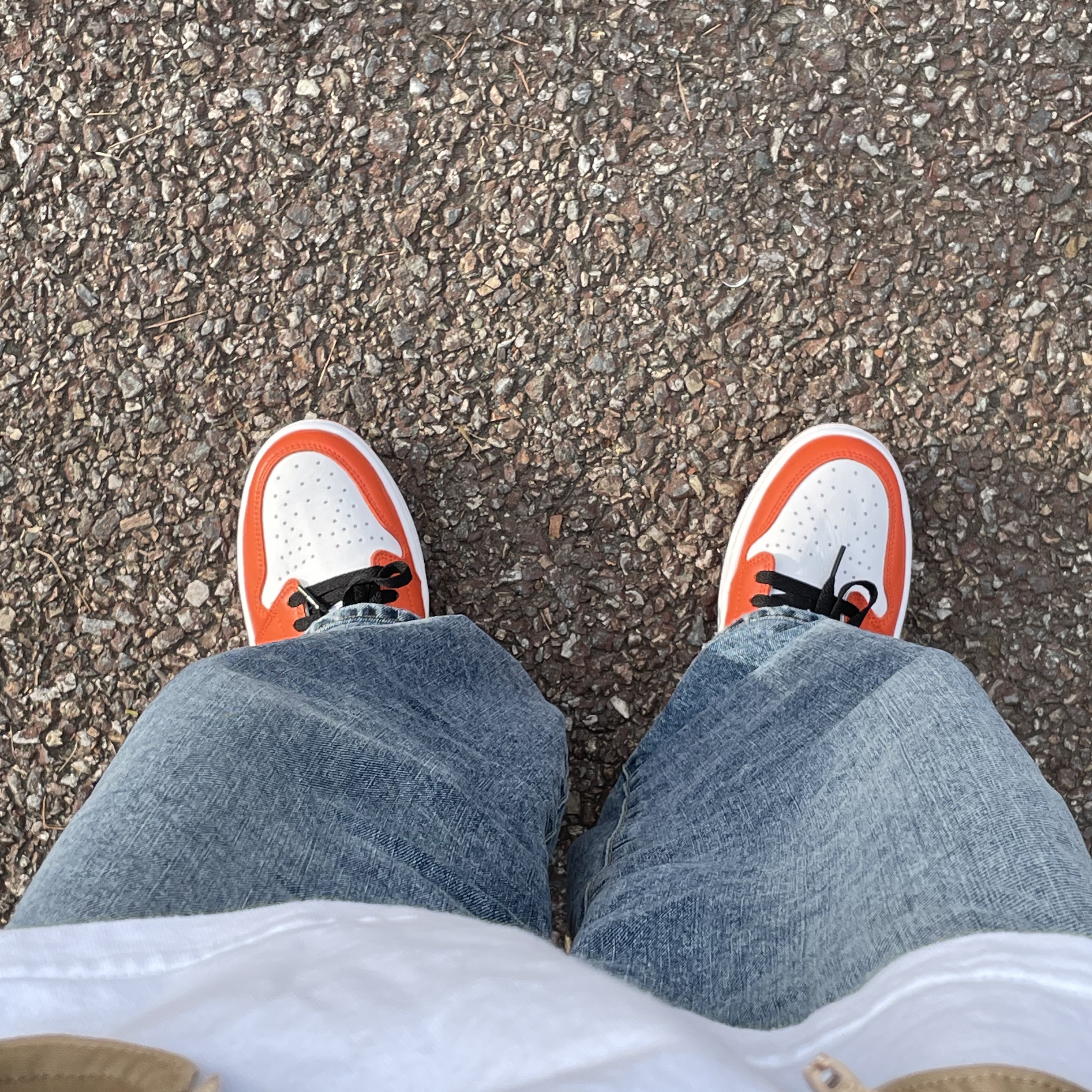 Jordan 1 Low OG Starfish 착용 스타일