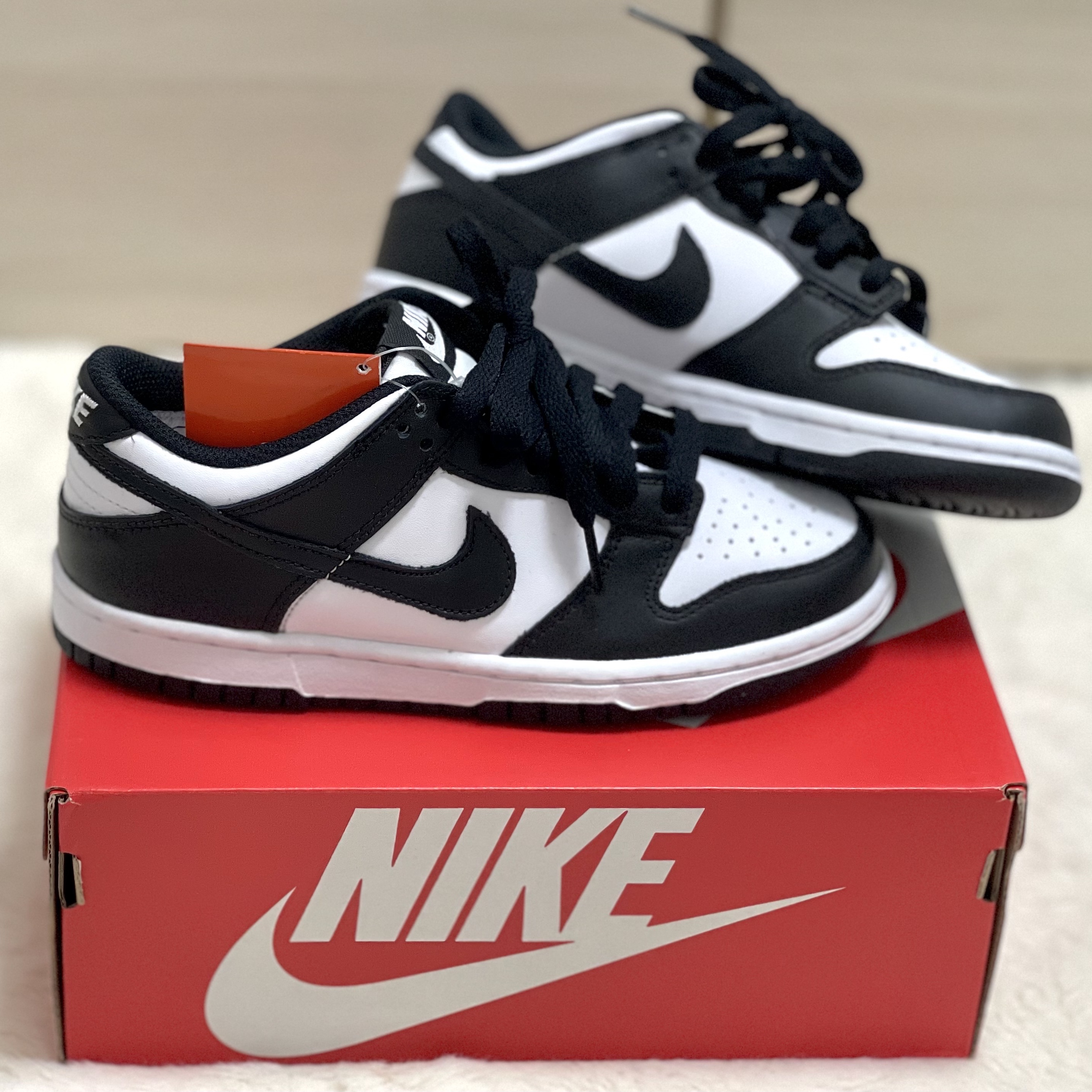 (GS) Nike Dunk Low Black 착용 스타일 - 2