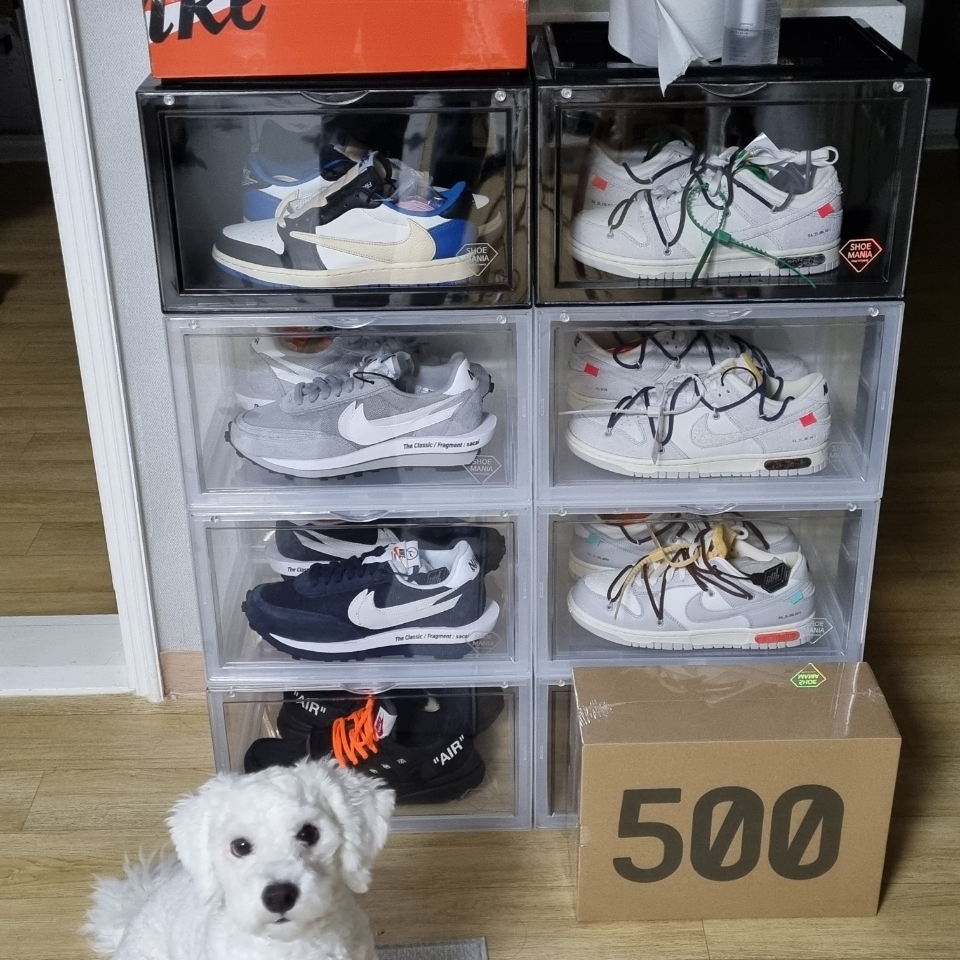 Jordan 1 x Travis Scott x Fragment Retro Low OG SP Military Blue, Nike x Off-White Dunk Low The 50 - Lot 20 착용 스타일