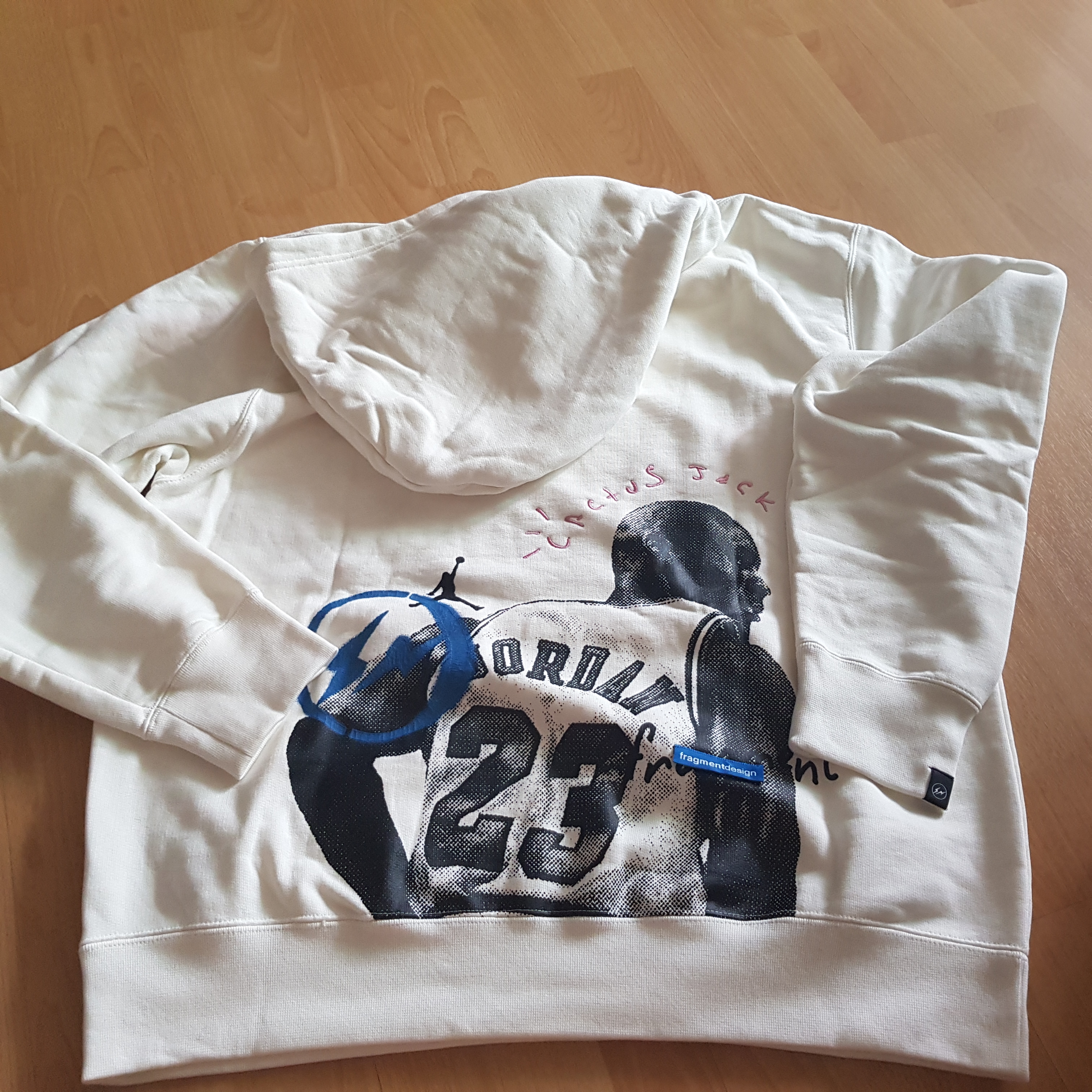 Jordan 1 x Travis Scott x Fragment Retro Low OG SP Military Blue, Jordan x Travis Scott x Fragment Hoodie Black (DJ0615-010) 착용 스타일 - 1