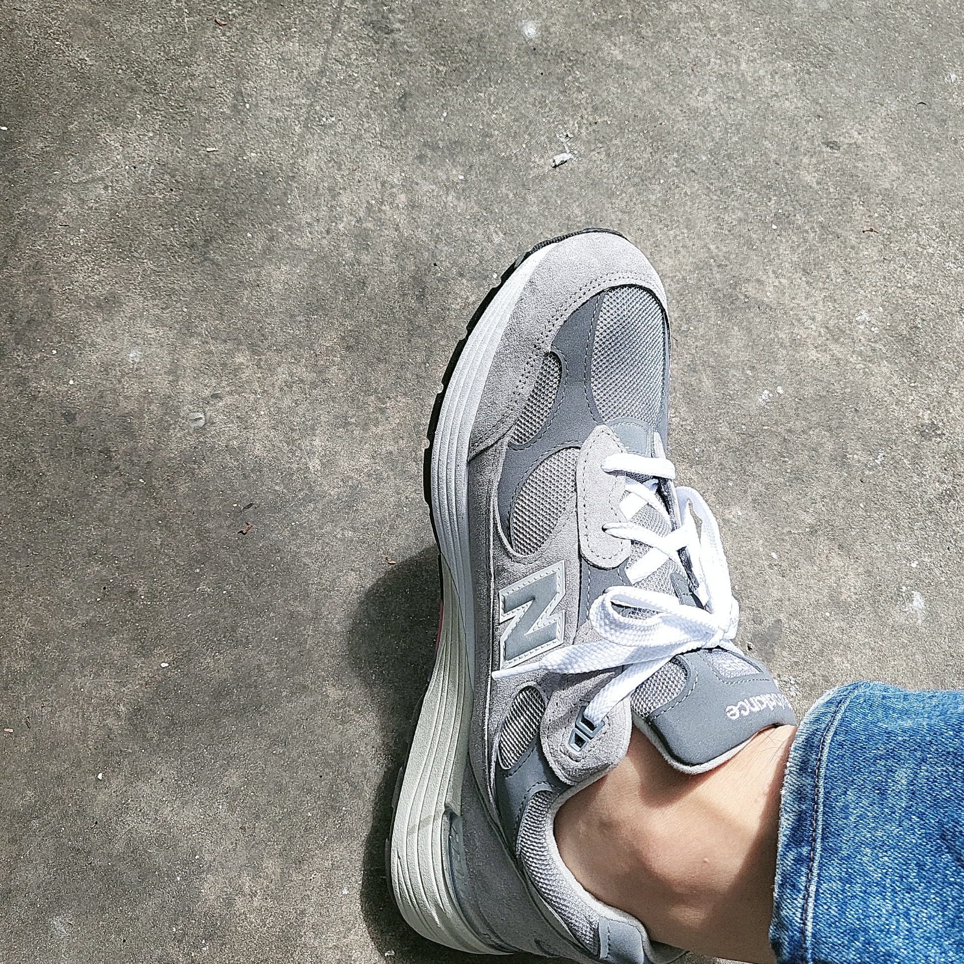 New Balance 992 Made in USA Grey - D Standard 착용 스타일 - 1