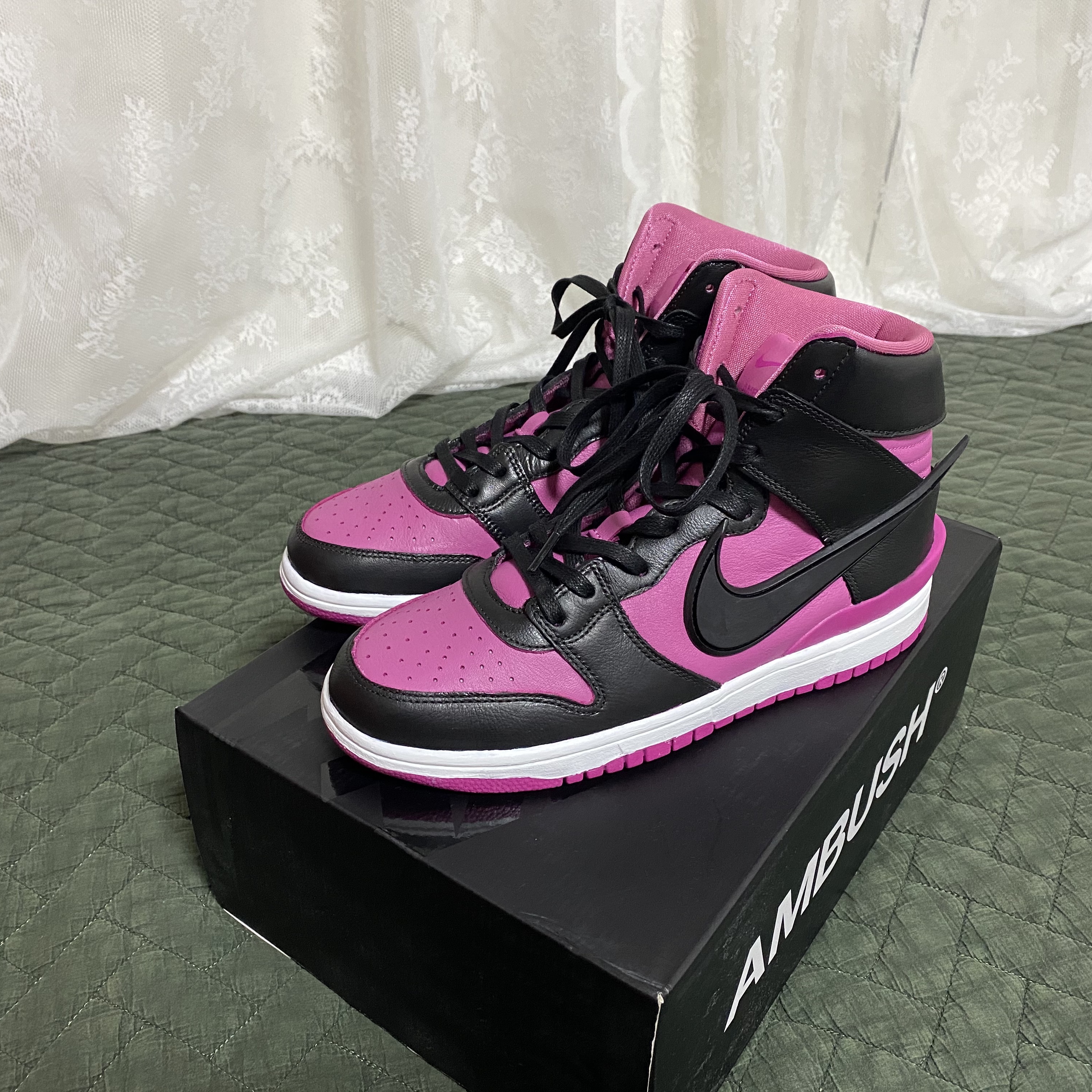 Nike x Ambush Dunk High Cosmic Fuchsia 착용 스타일 - 1