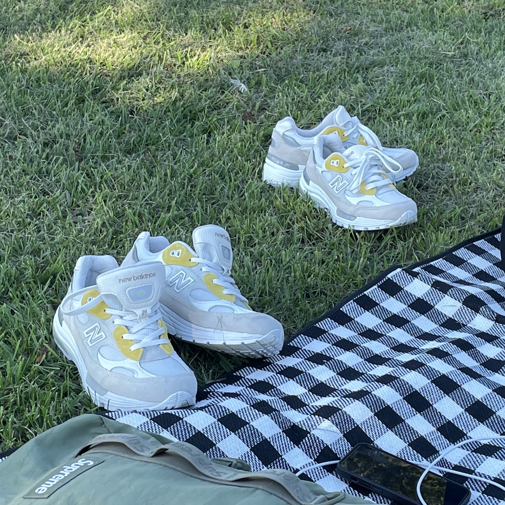 New Balance x Paperboy Paris 992 Made in USA Fried Egg 착용 스타일