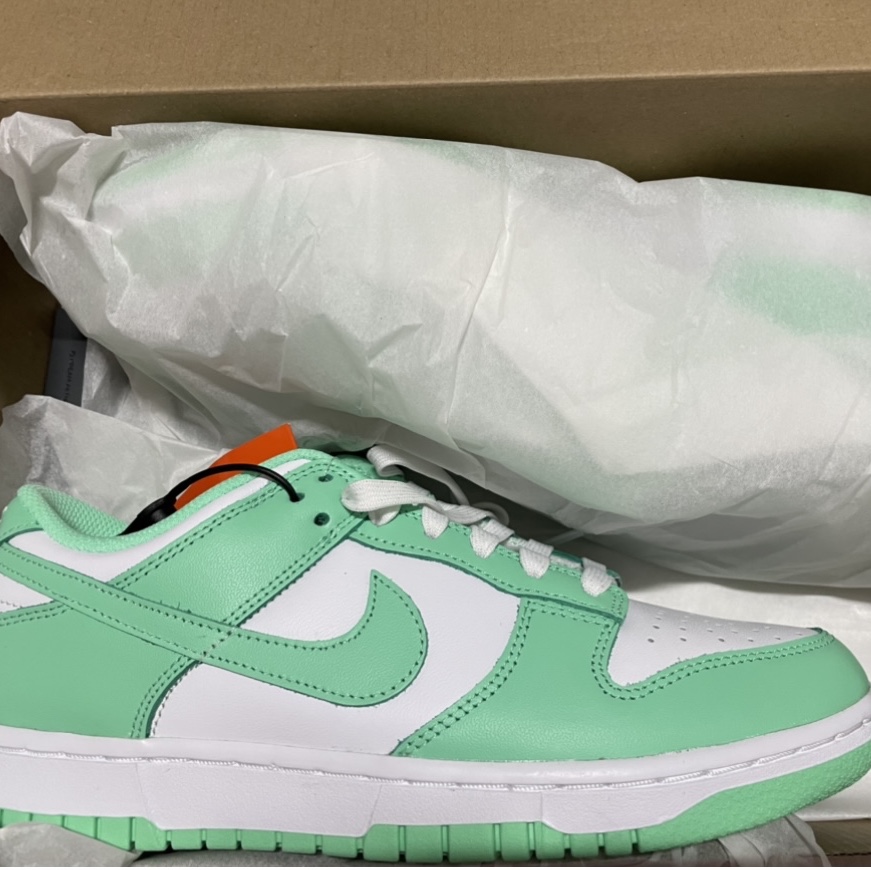 (W) Nike Dunk Low Green Glow 착용 스타일