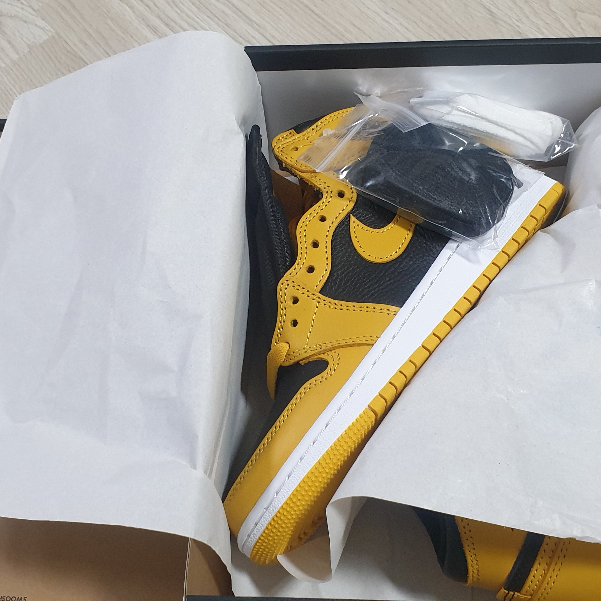 Jordan 1 Retro High OG Pollen 착용 스타일 - 1