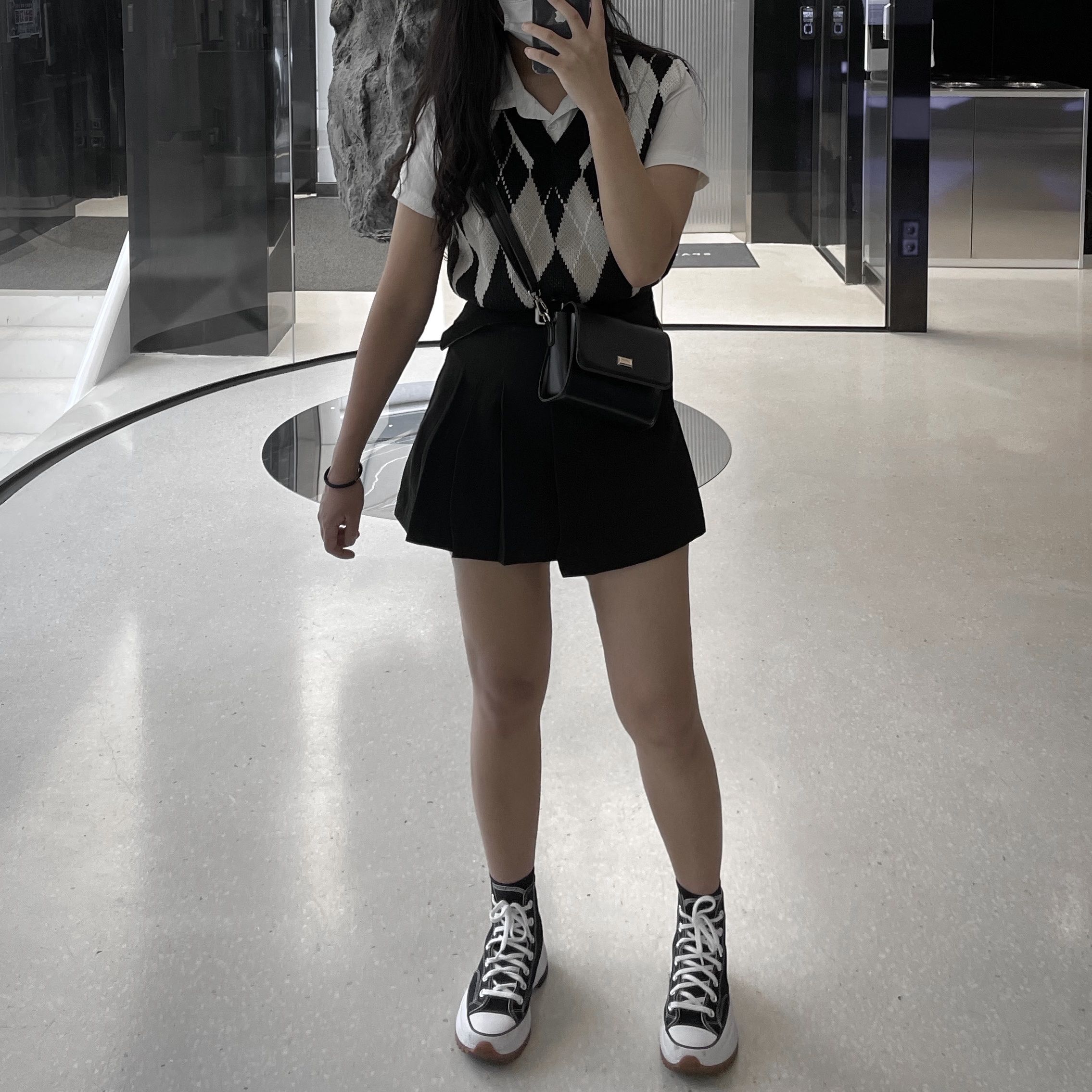 Converse Run Star Hike Hi Black White Gum 착용 스타일