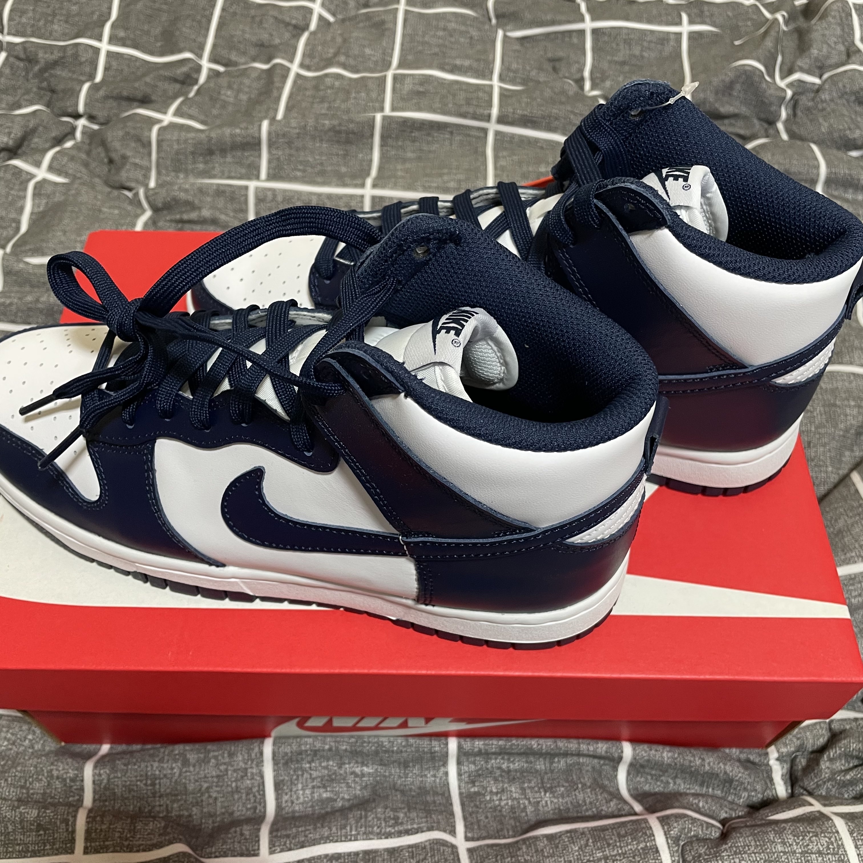 Nike Dunk High Retro Championship Navy 착용 스타일