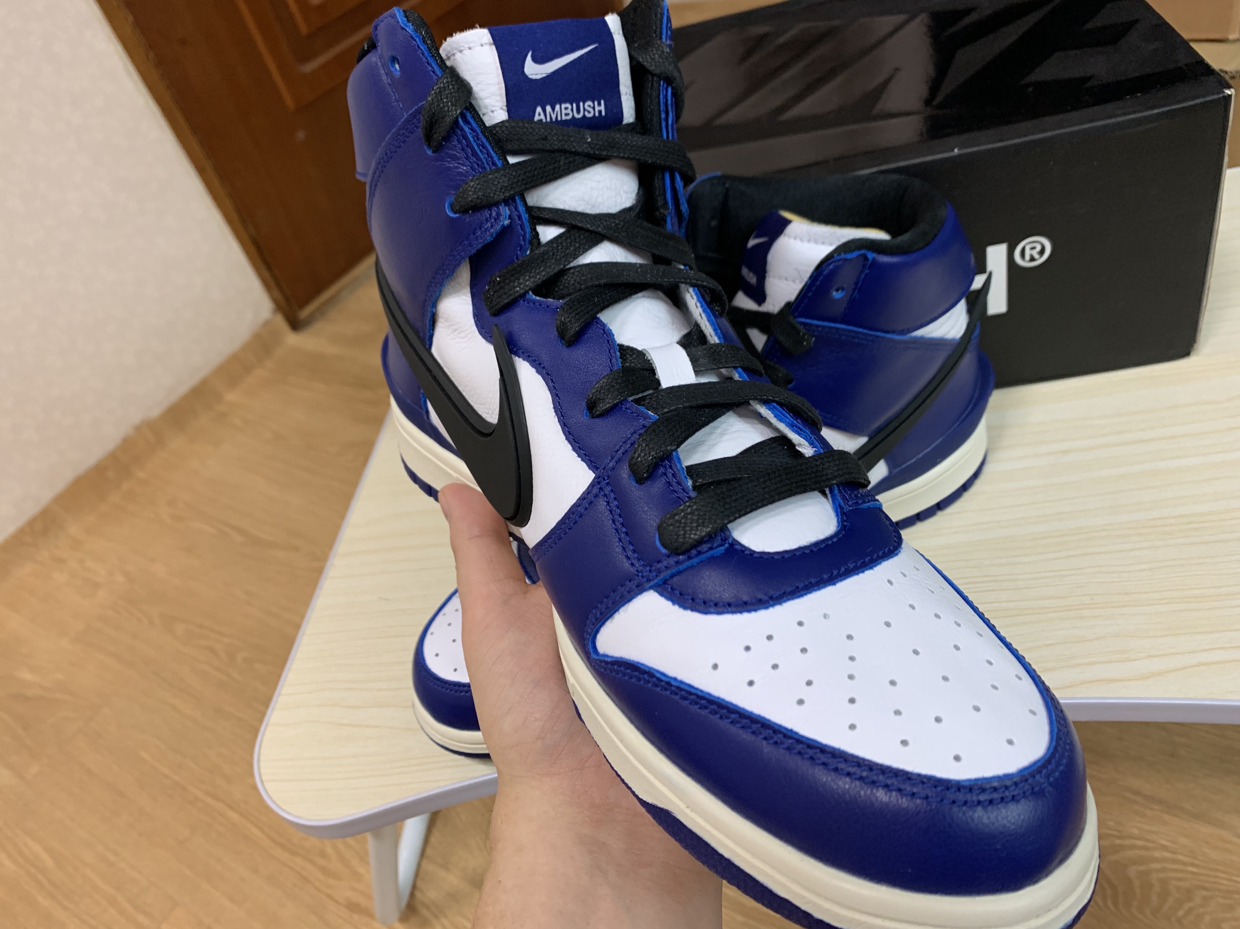 Nike x Ambush Dunk High Deep Royal Blue 착용 스타일 - 3