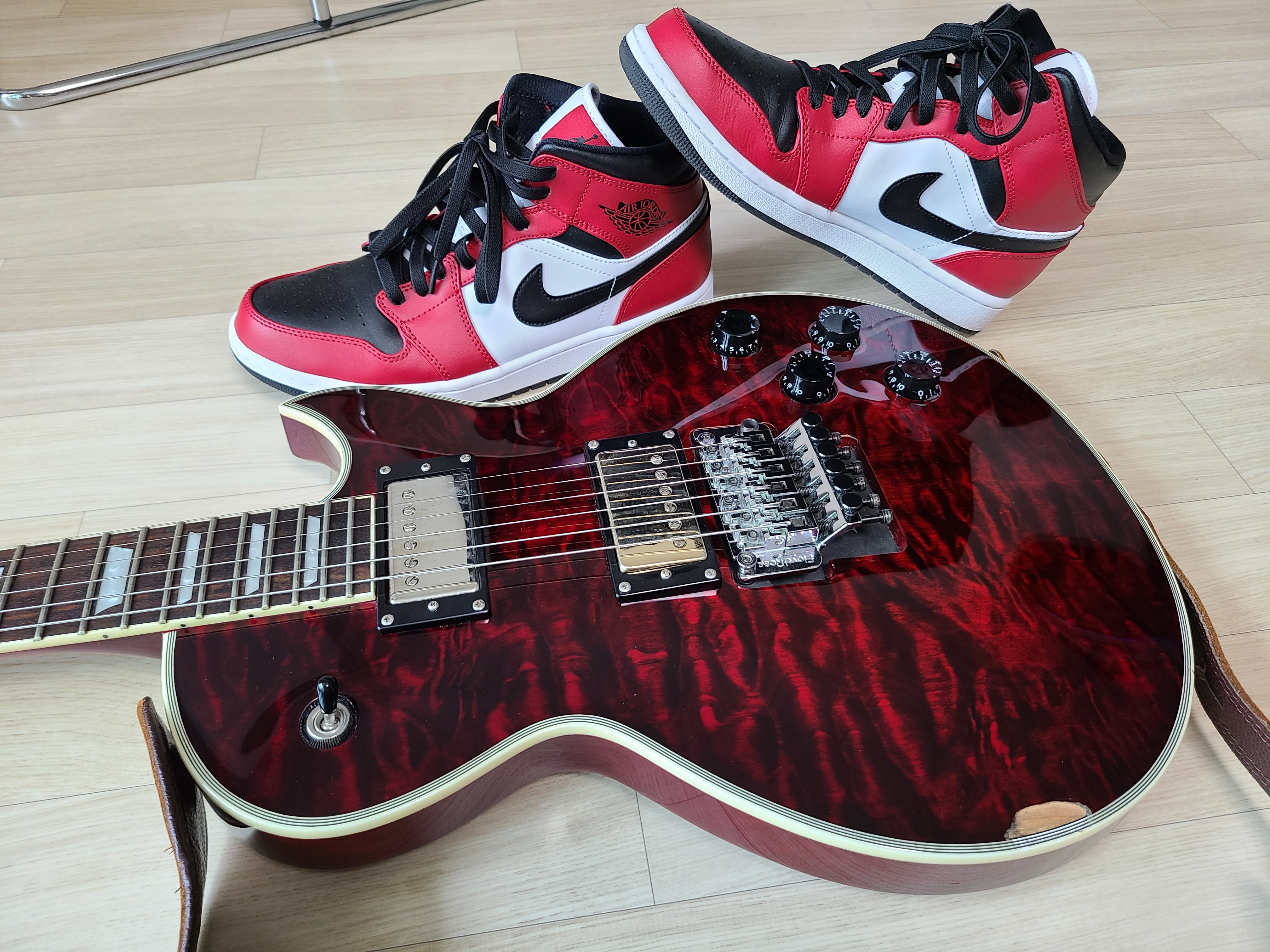 Jordan 1 Mid Chicago Black Toe 착용 스타일