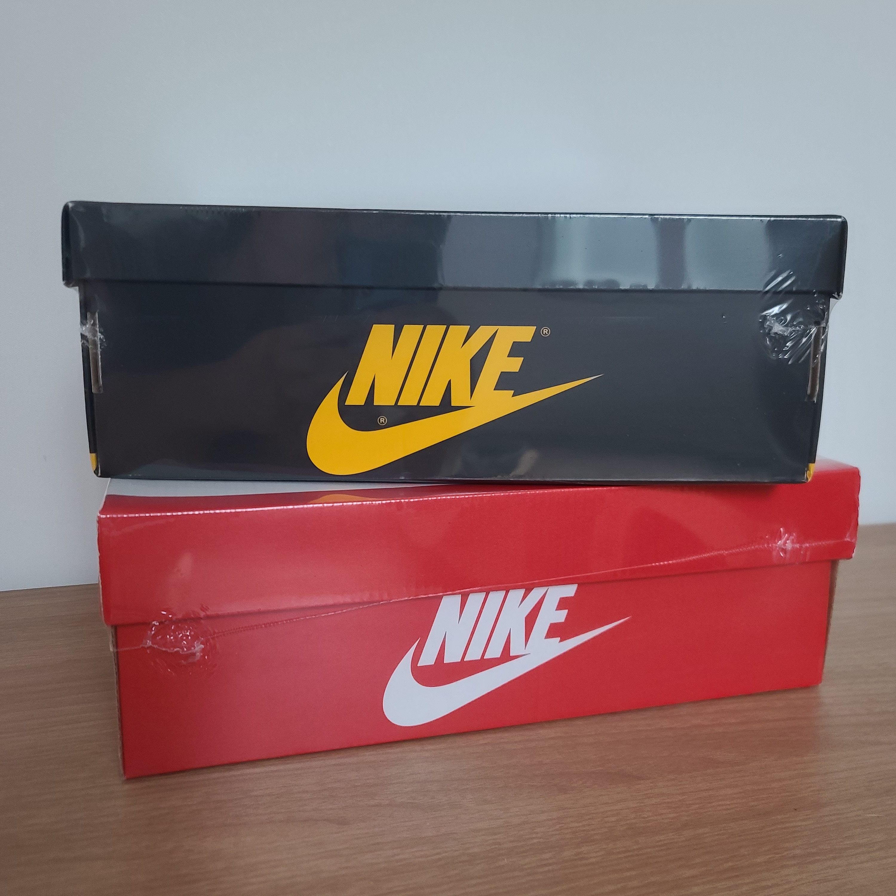 Nike Dunk Low Retro Varsity Maize, (GS) Jordan 1 Retro High OG Pollen 착용 스타일 - 1